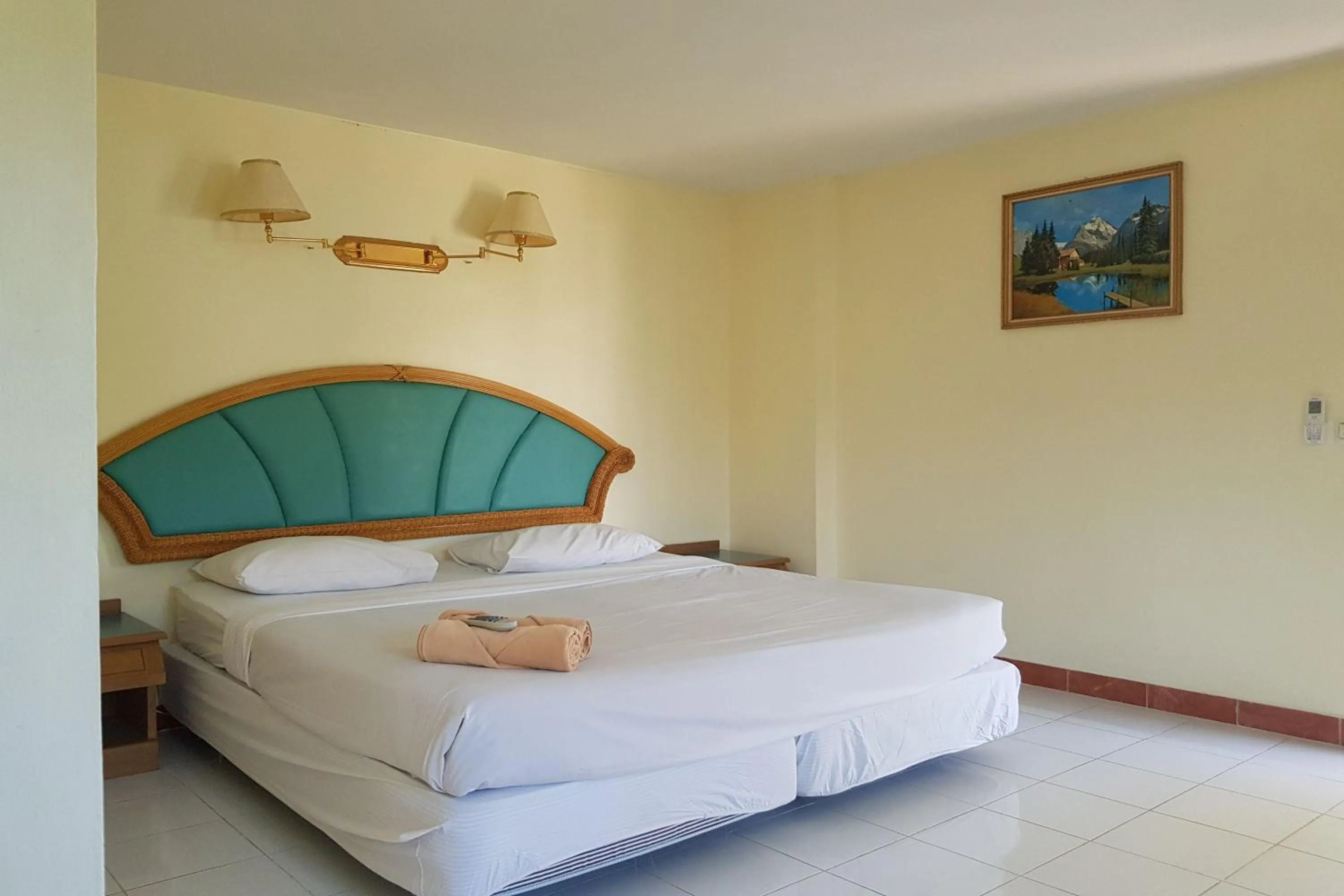 Bedroom, Bed in TaLeKaew Resort SHA