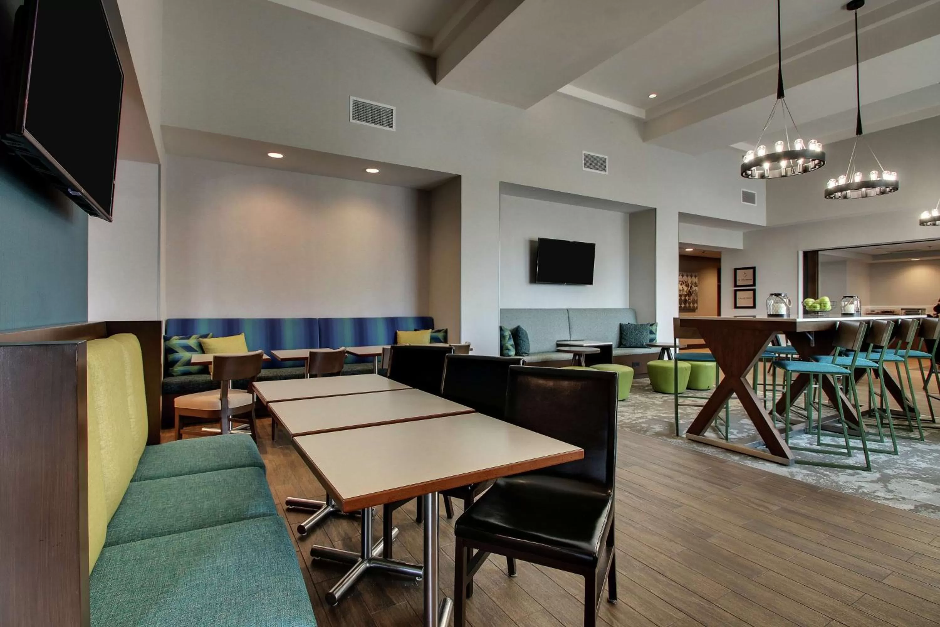 Lobby or reception in Hampton Inn & Suites By Hilton Southport
