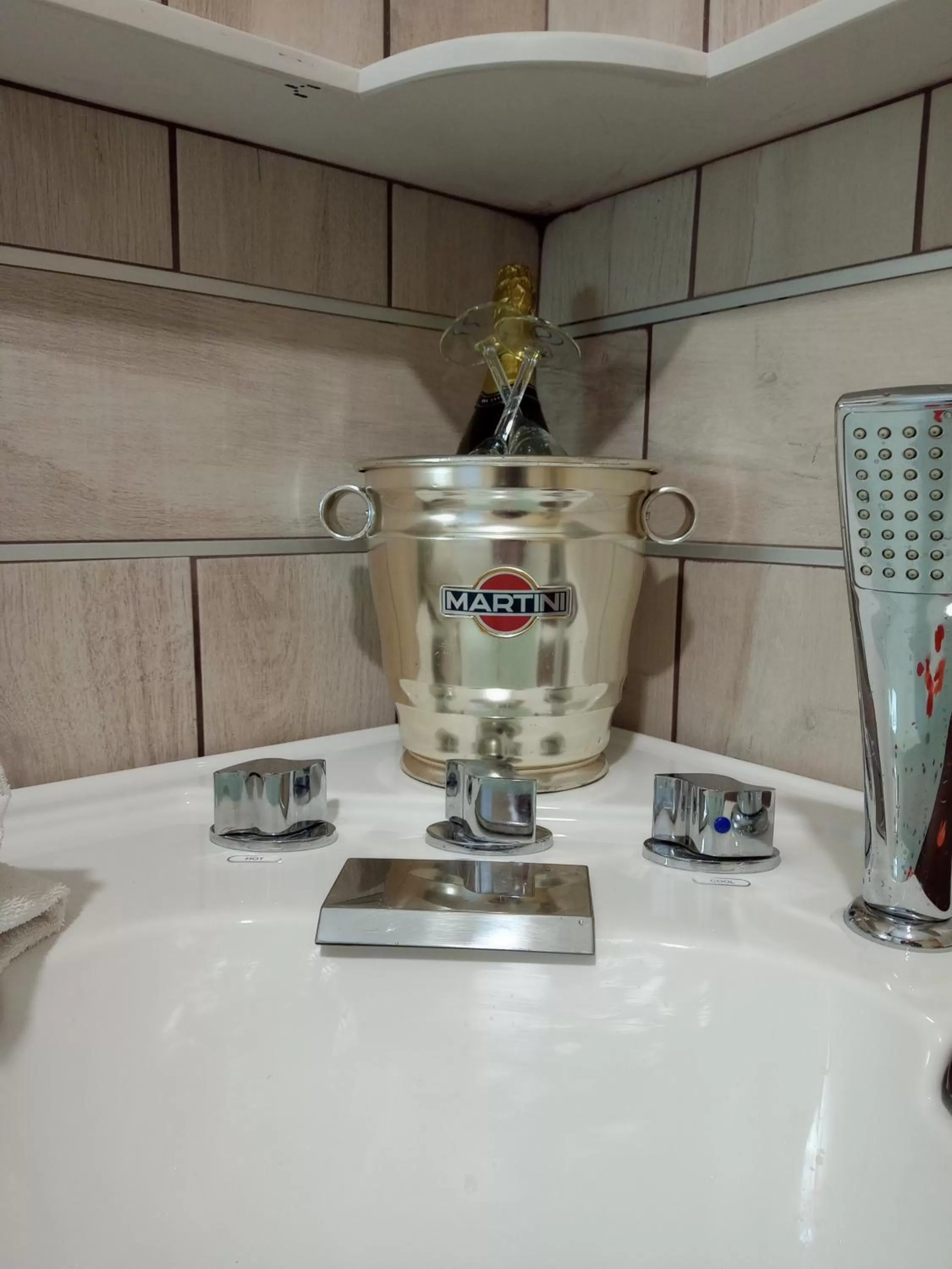 Hot Tub in Hotel Garden Napoli