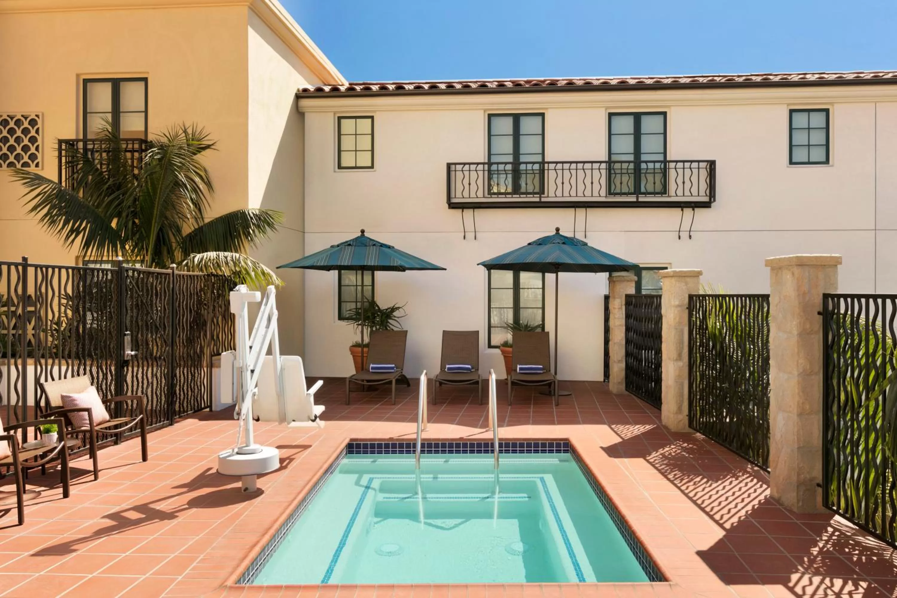 Hot Tub in Hyatt Place Santa Barbara