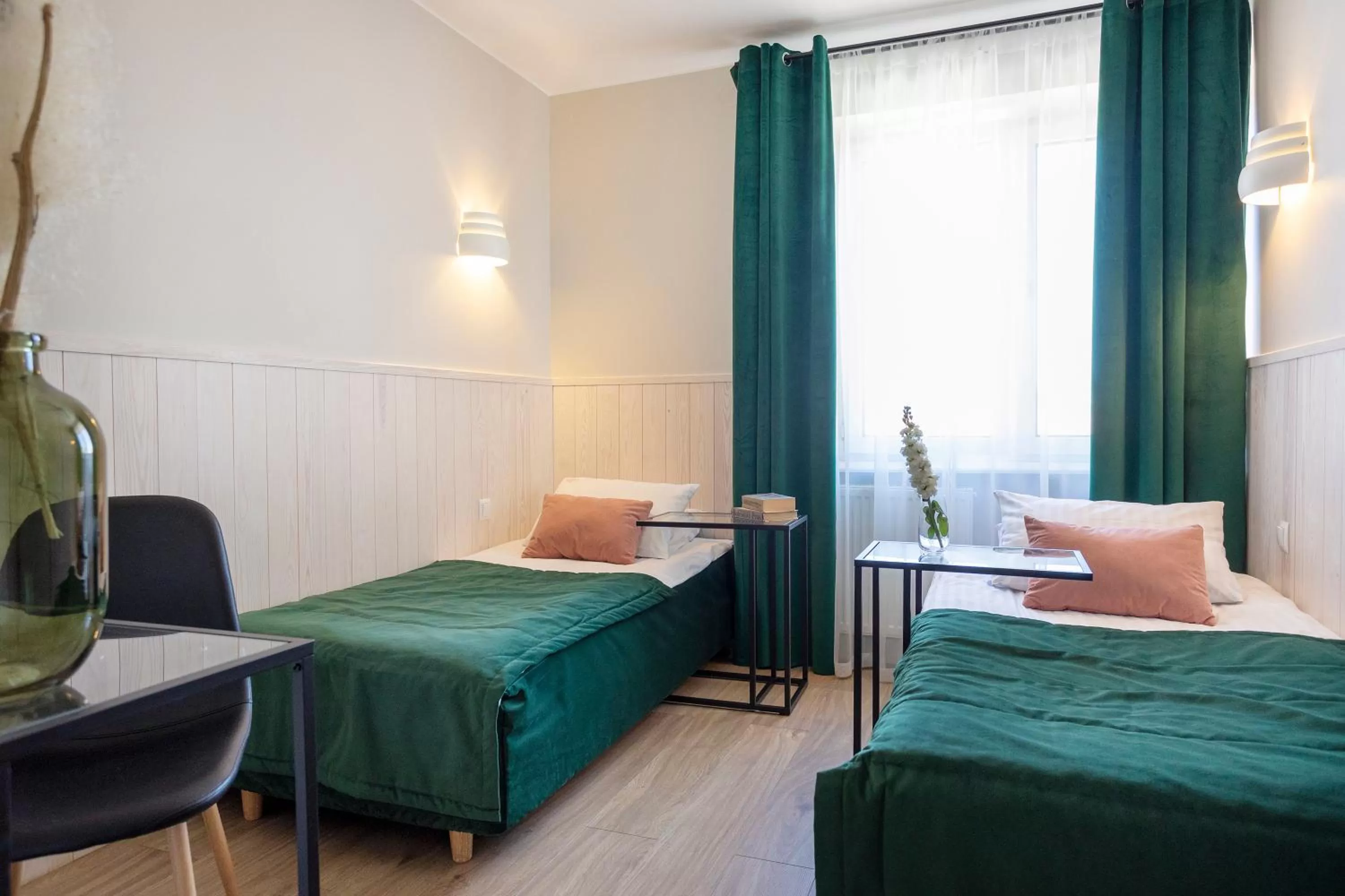 Photo of the whole room, Bed in Szuflada