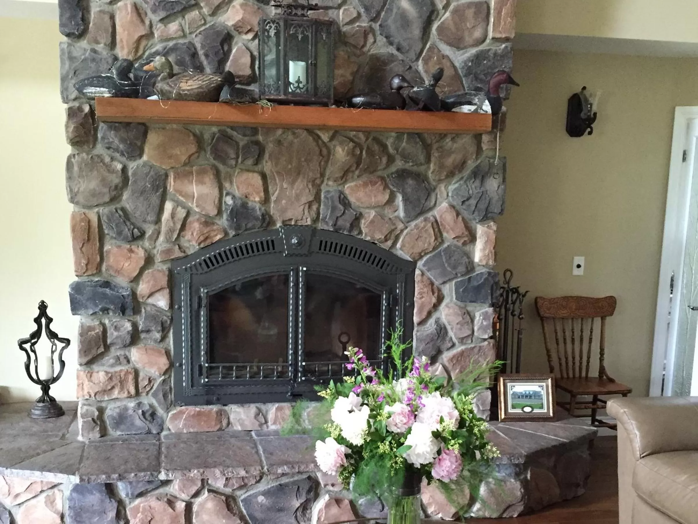 Living room in Wenzler's Landing B&B