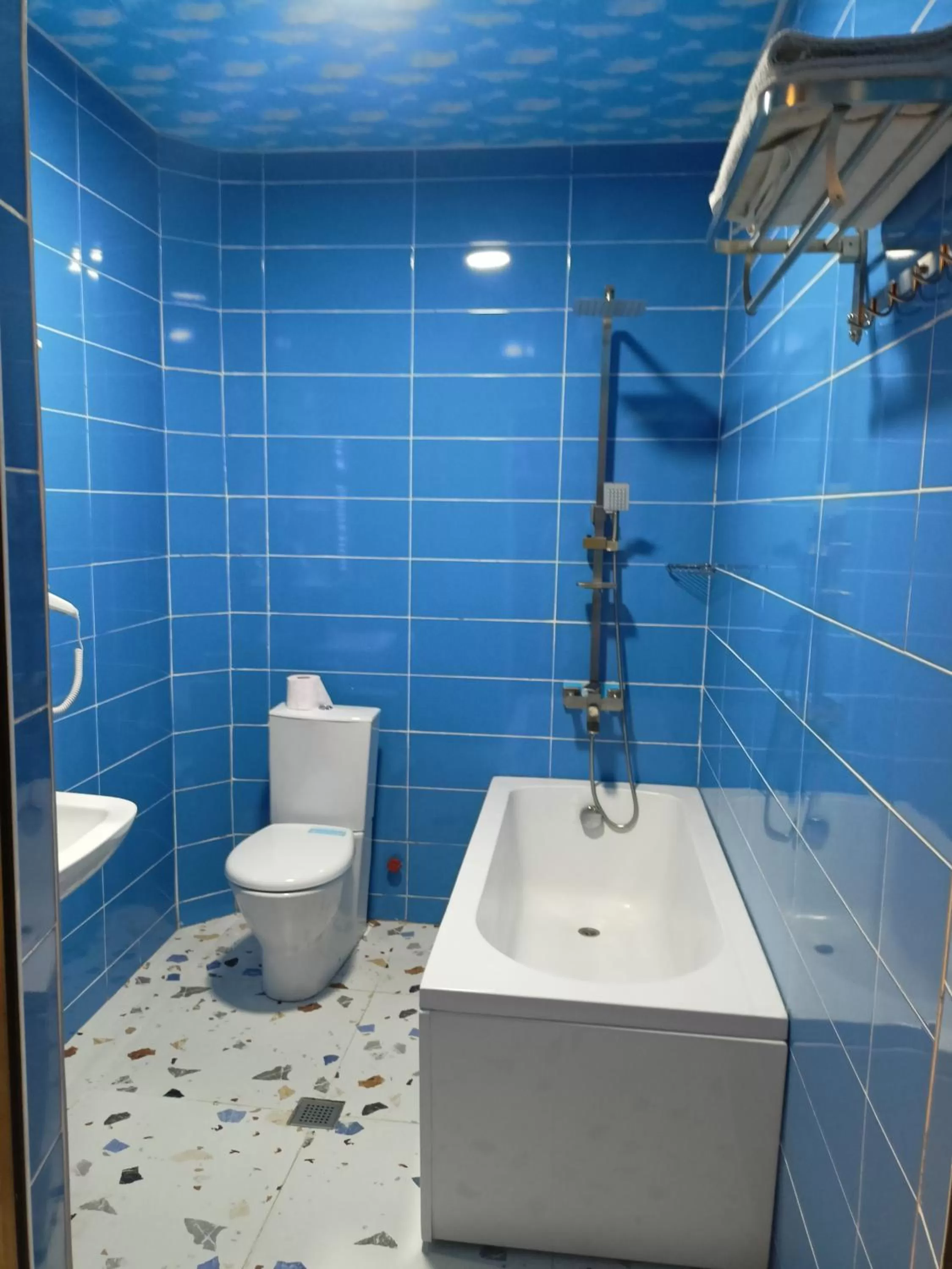 Bathroom in Hotel Lilo near Airport