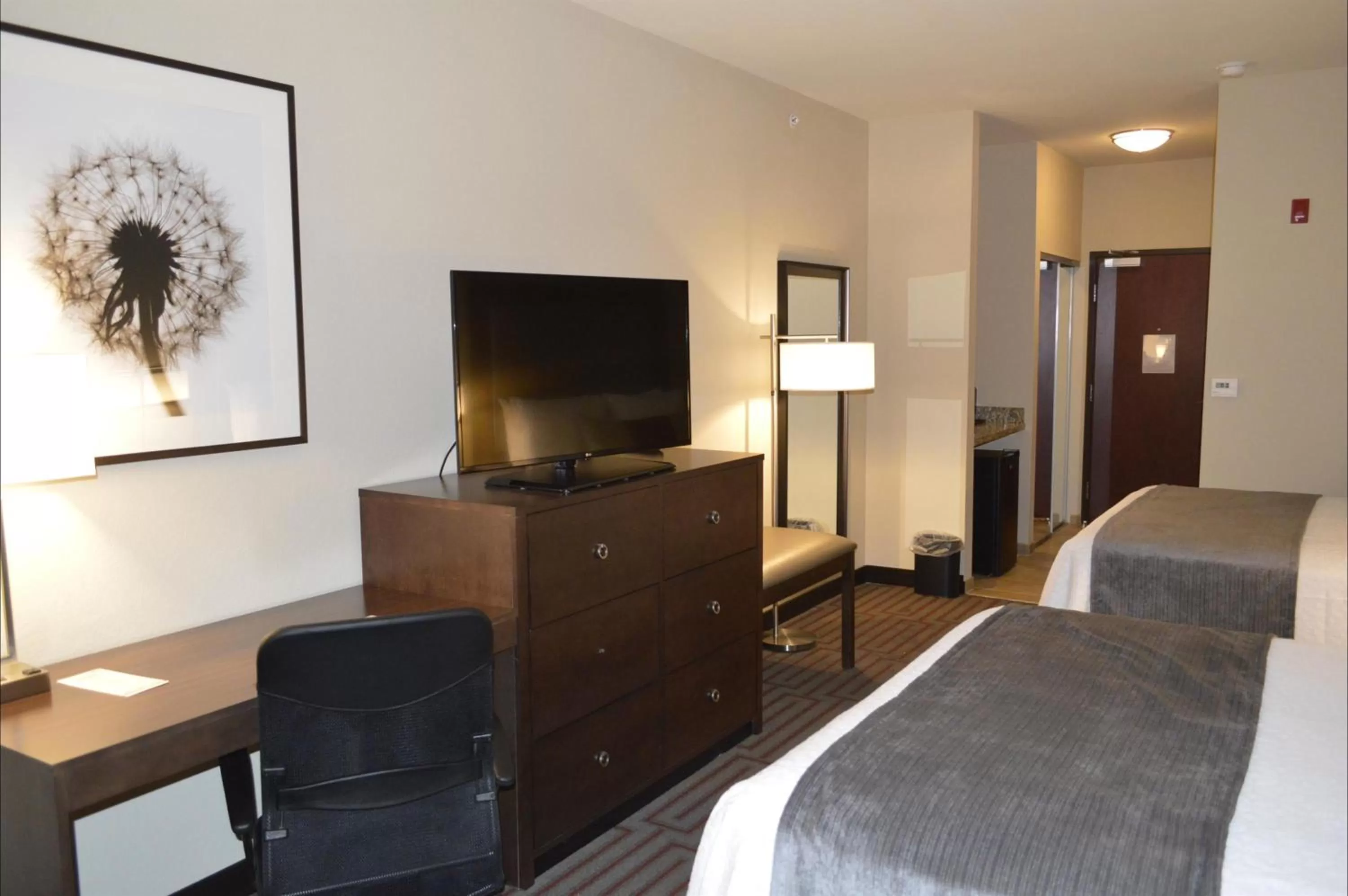 TV and multimedia, Bed in Best Western Plus Stevens County Inn