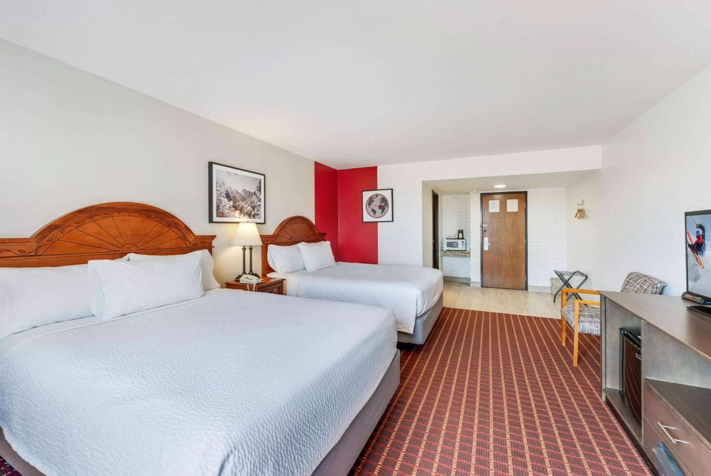 Room with 2 Queen Beds, Mobility Access with Bathtub w/ Grab Bars, Non-Smoking in Ramada by Wyndham Richfield UT Room with 2 Queen Beds, Mobility Access with Bathtub w/ Grab Bars, Non-Smoking in Ramada by Wyndham Richfield UT