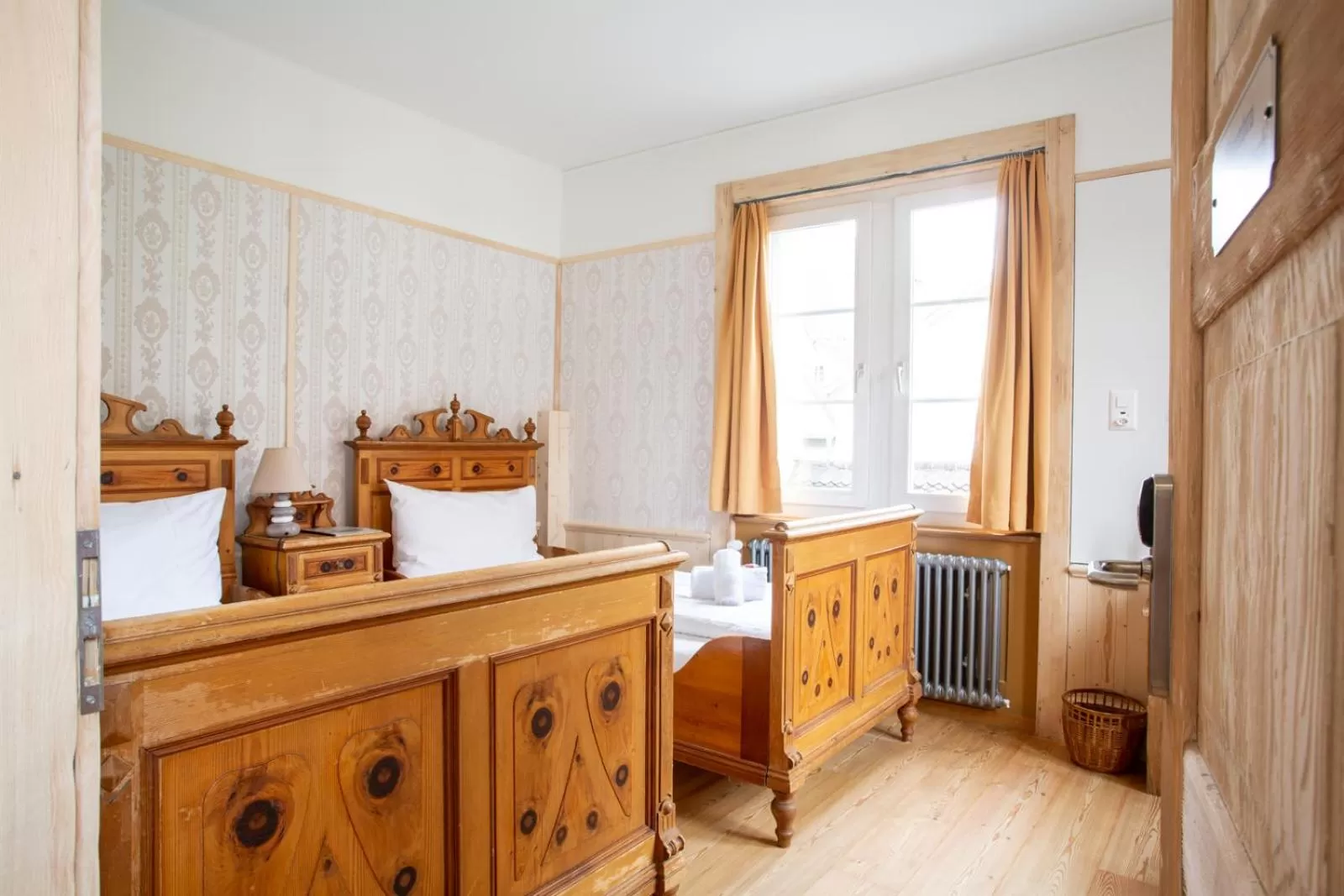 Bedroom, Bed in Zunfthaus zur Rebleuten