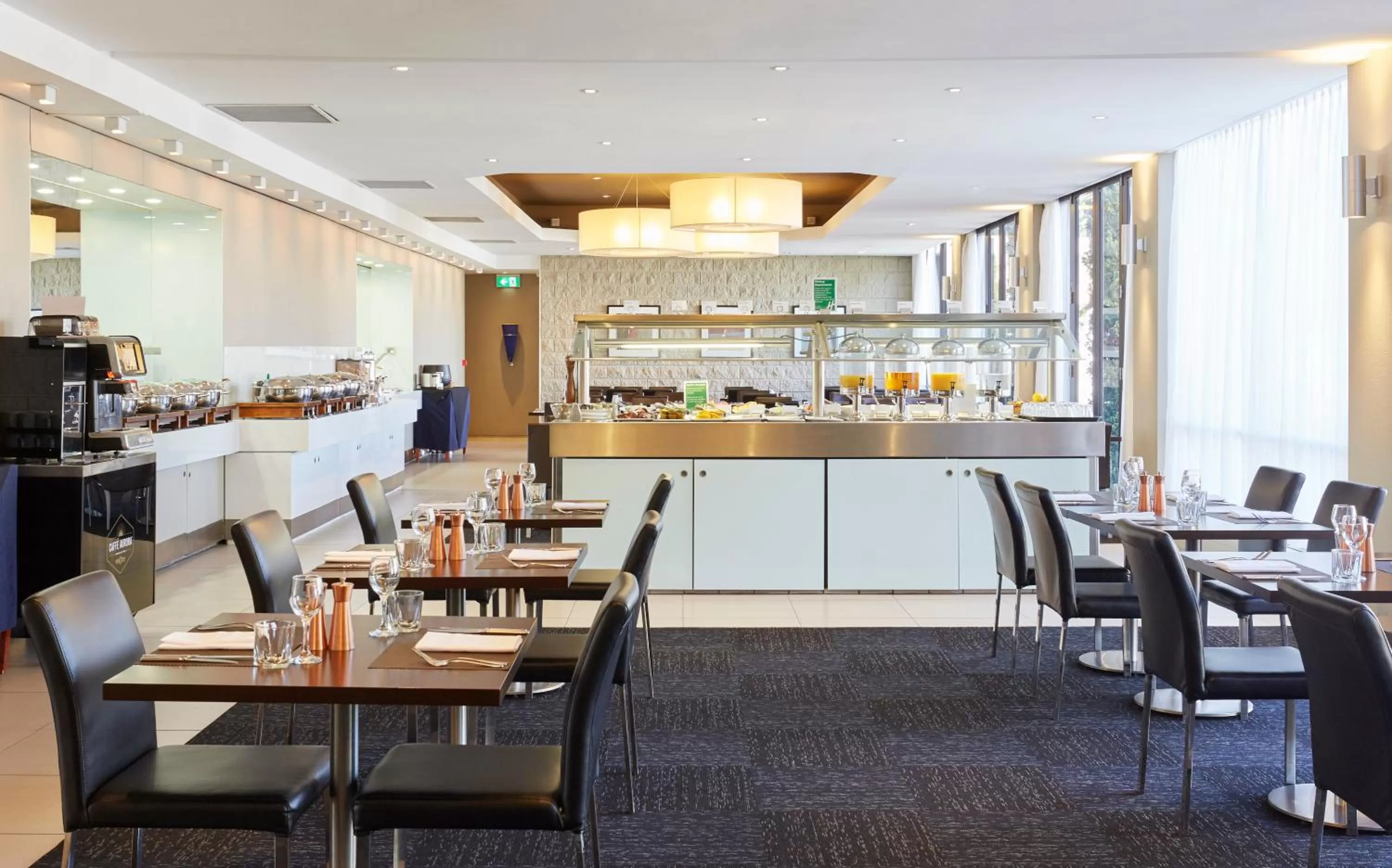 Restaurant/places to eat in Holiday Inn Parramatta by IHG