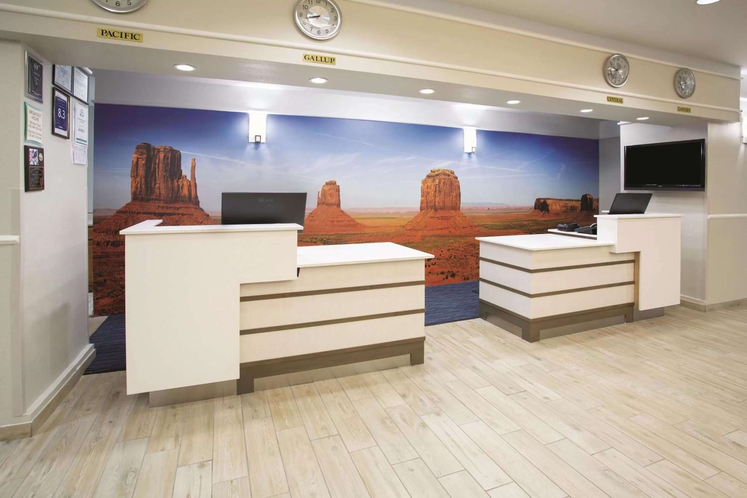 Lobby or reception in La Quinta by Wyndham Gallup