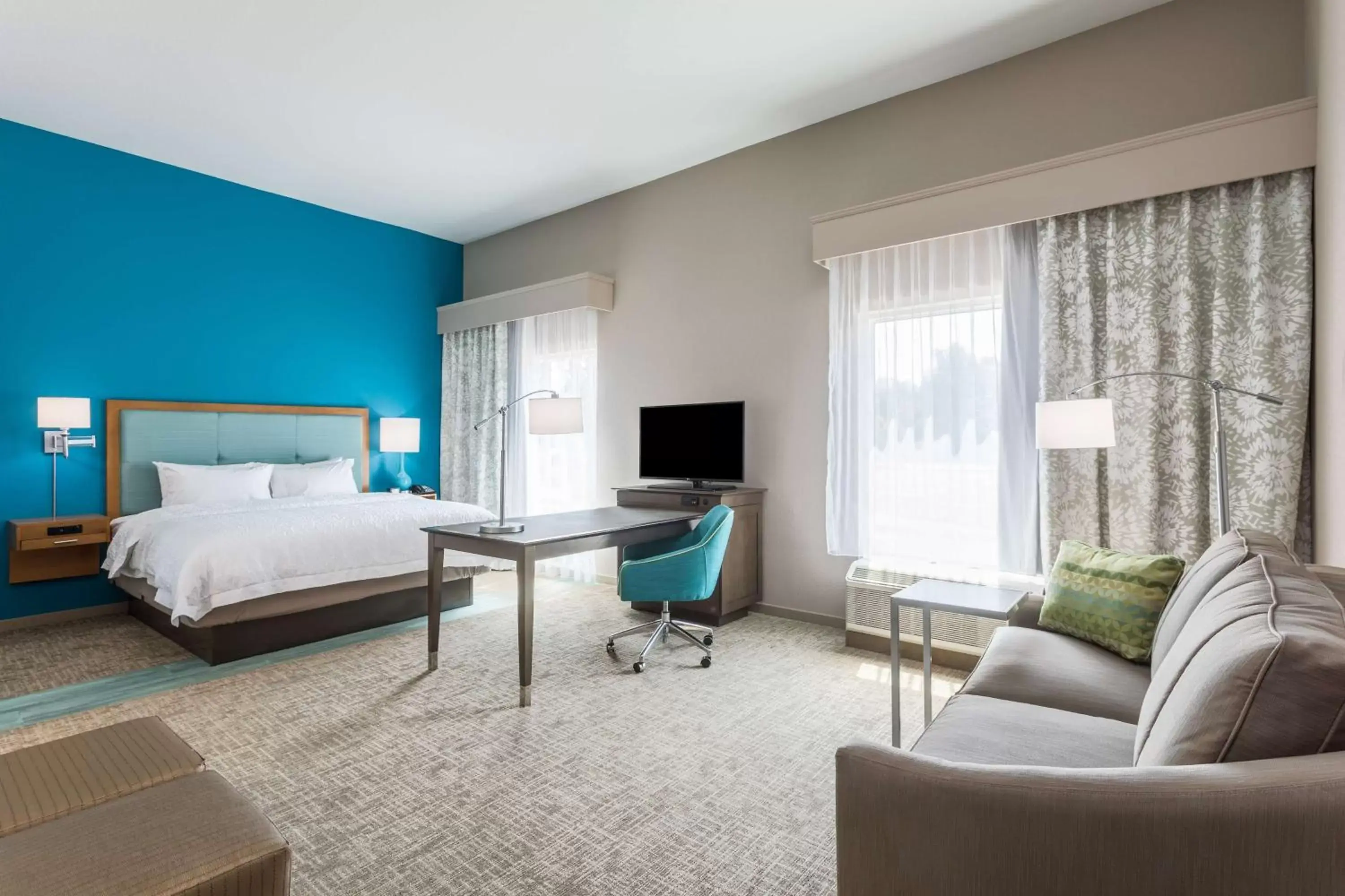 King Studio Suite with Sofa Bed - Hearing Access/Non-Smoking in Hampton Inn & Suites Mary Esther-Fort Walton Beach, Fl King Studio Suite with Sofa Bed - Hearing Access/Non-Smoking in Hampton Inn & Suites Mary Esther-Fort Walton Beach, Fl