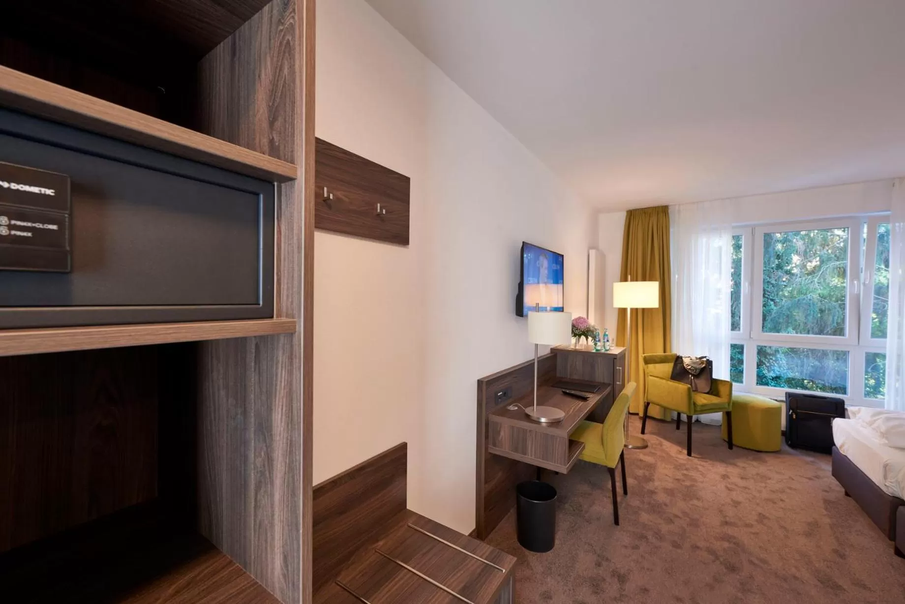 TV/Entertainment Center in Hotel Mühlenhof Lollar