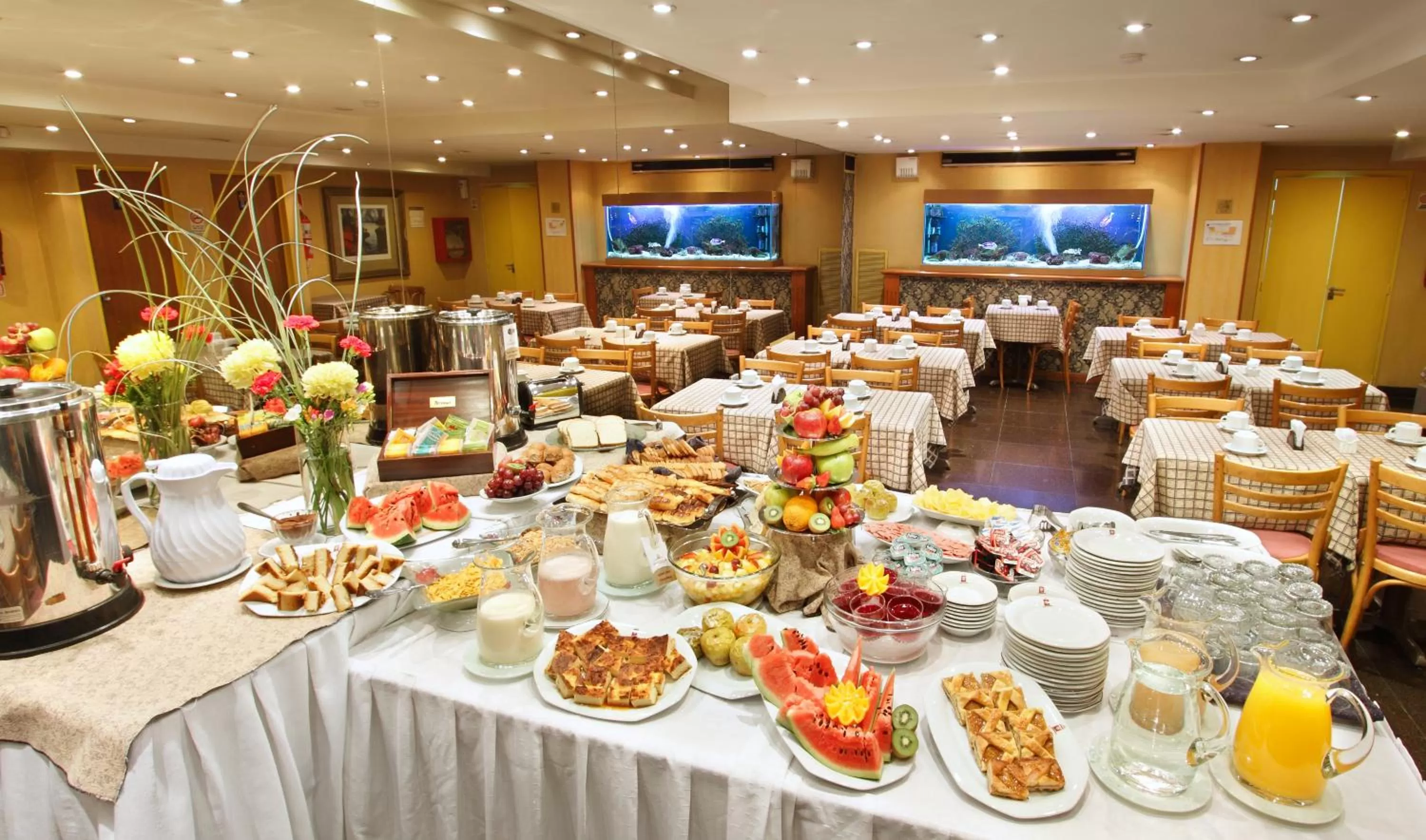 Breakfast in Hotel Impala