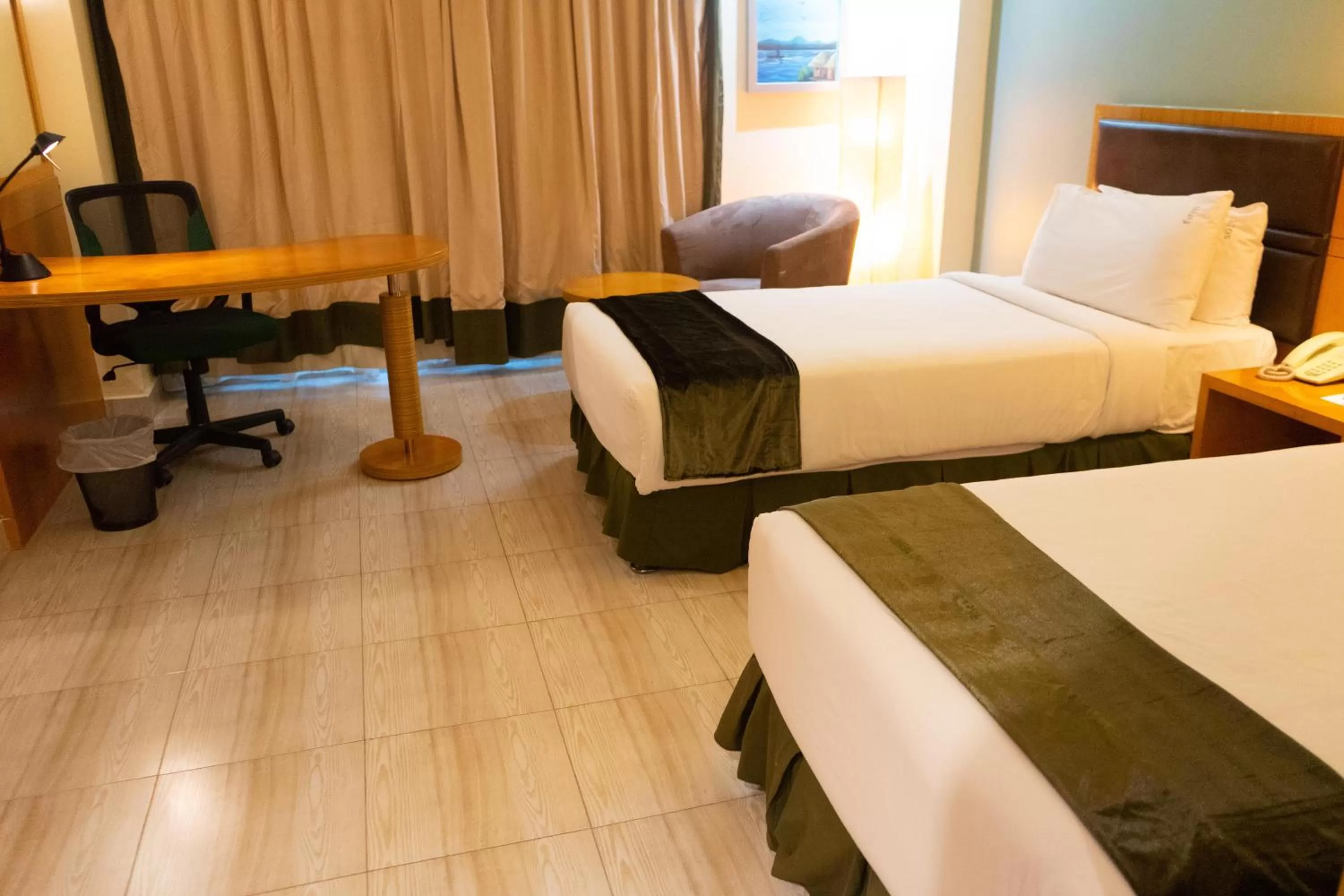 Photo of the whole room, Bed in Holiday Inn Dar Es Salaam by IHG