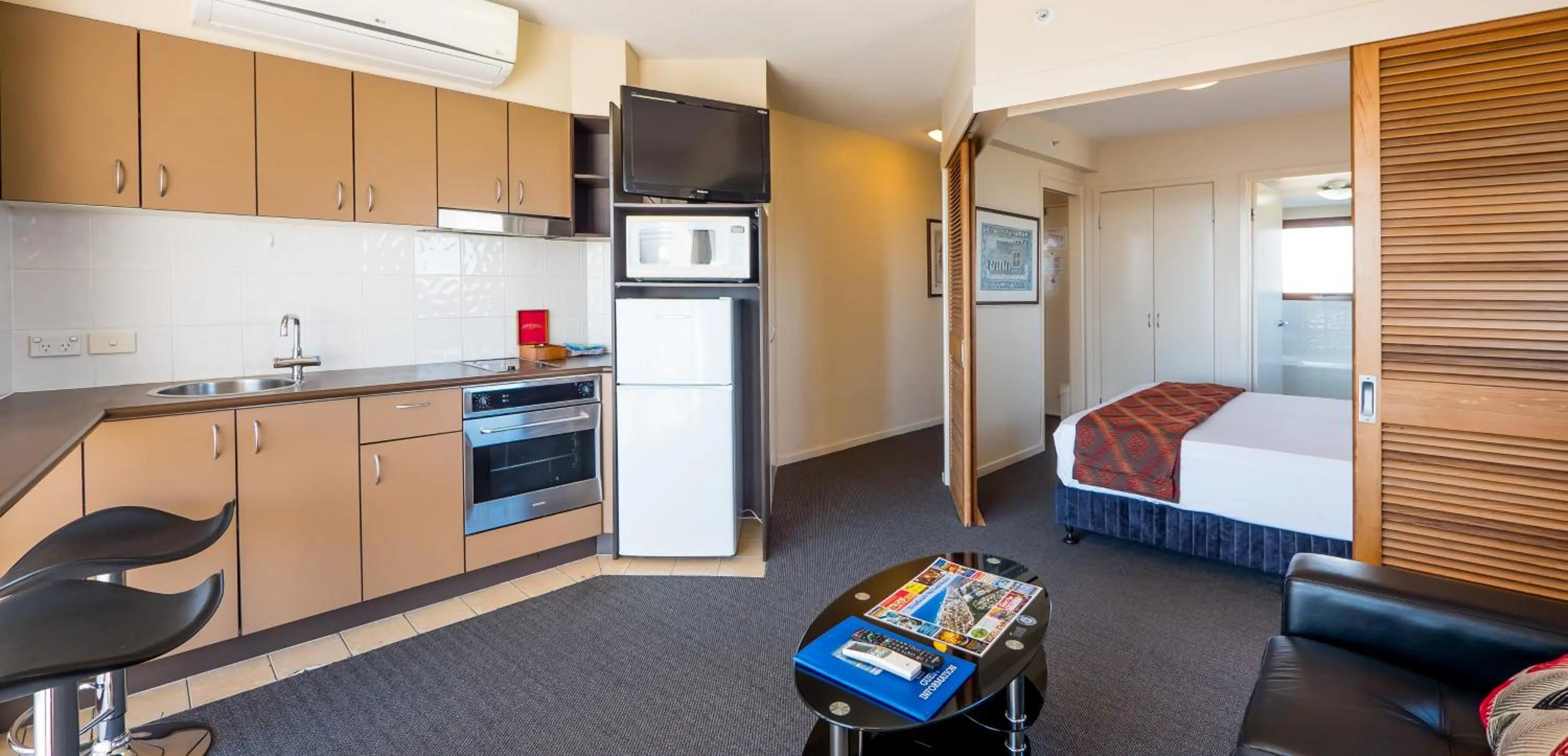 Bed in Broadbeach Savannah Resort