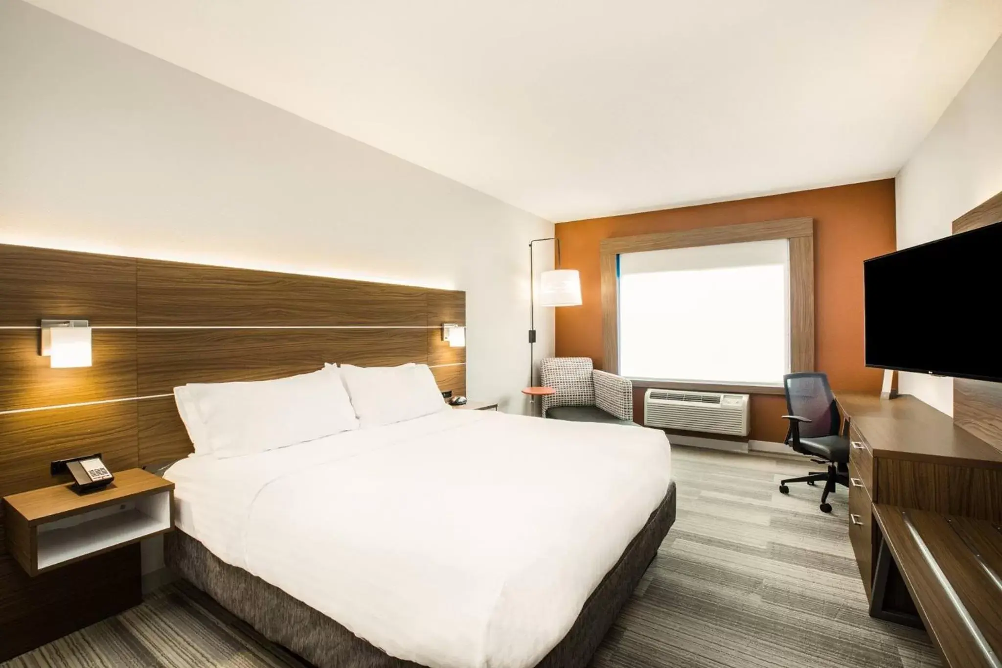 Standard Room in Holiday Inn Express & Suites Sioux City North - Event Center by IHG Standard Room in Holiday Inn Express & Suites Sioux City North - Event Center by IHG
