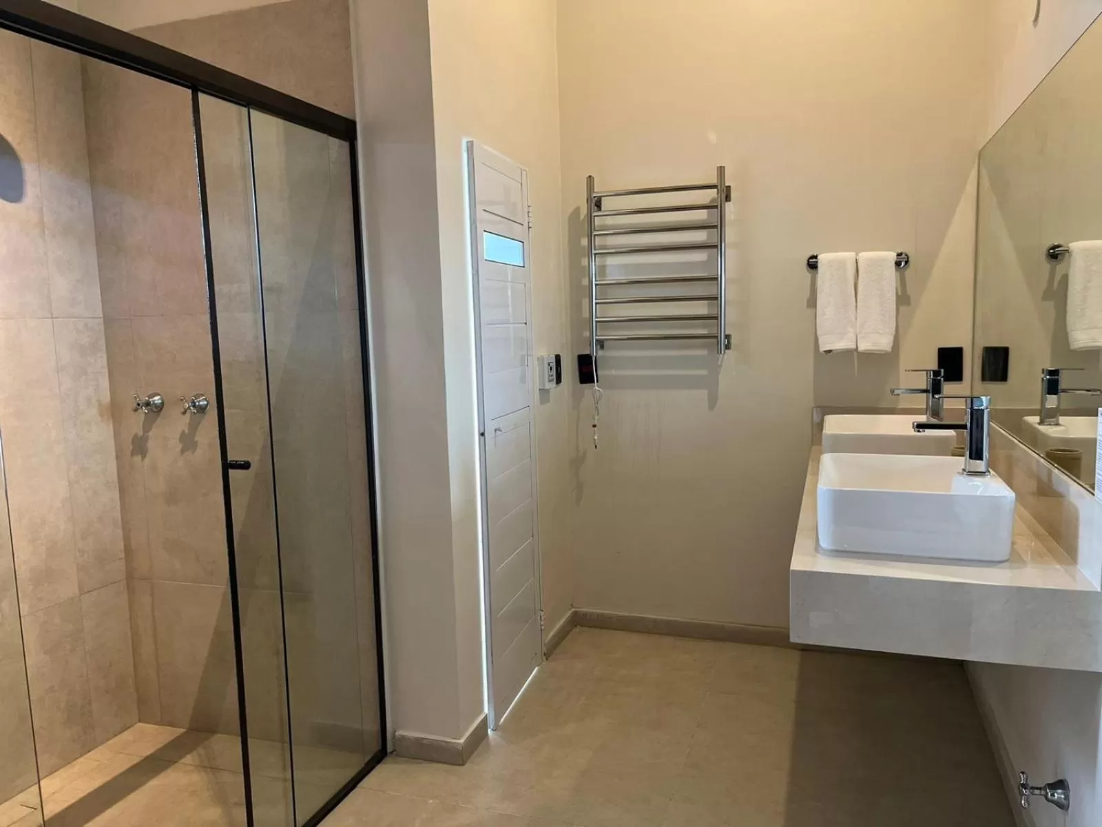 Shower, Bathroom in Kuriuwa Hotel