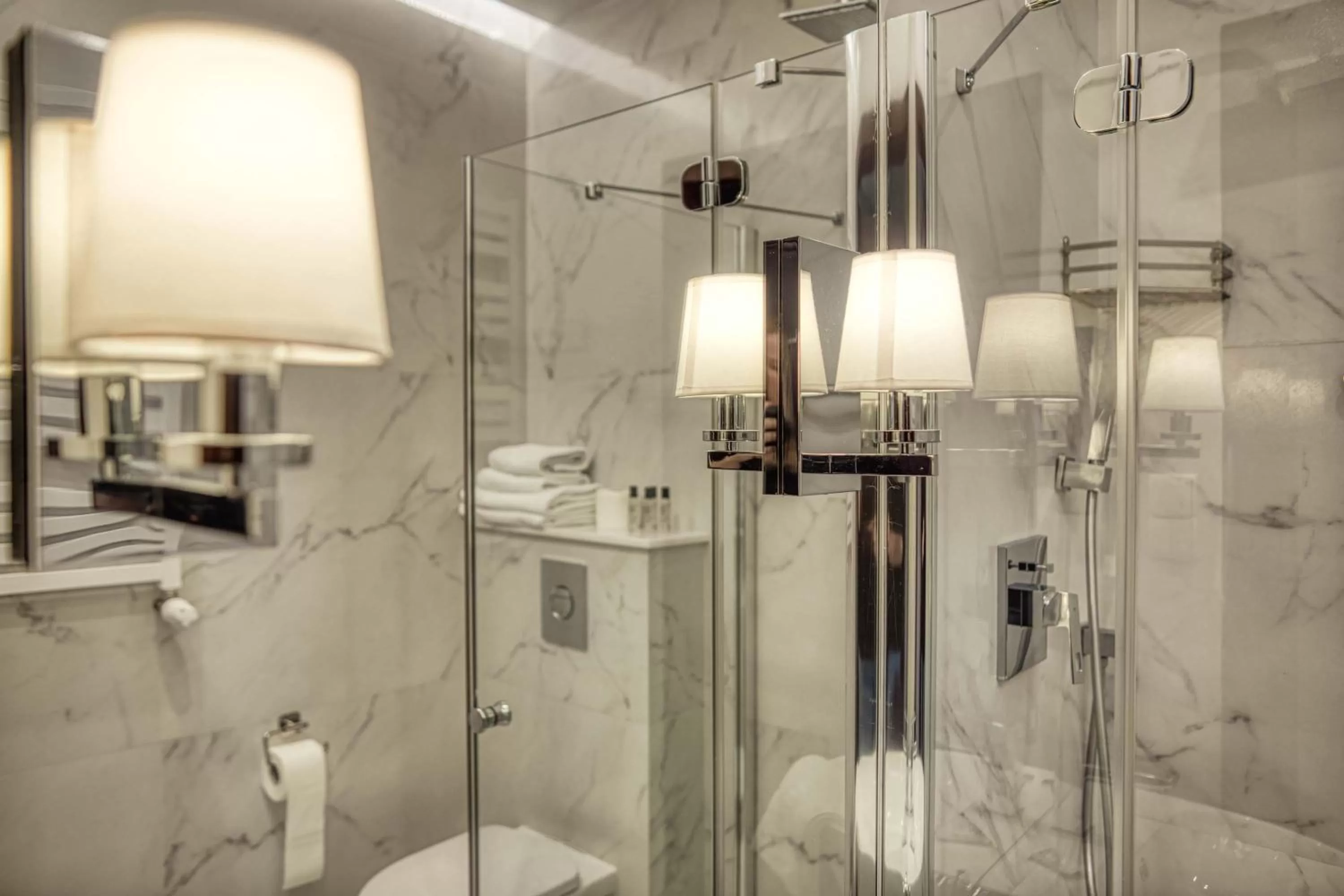 Shower, Bathroom in Hotel Biały Dom