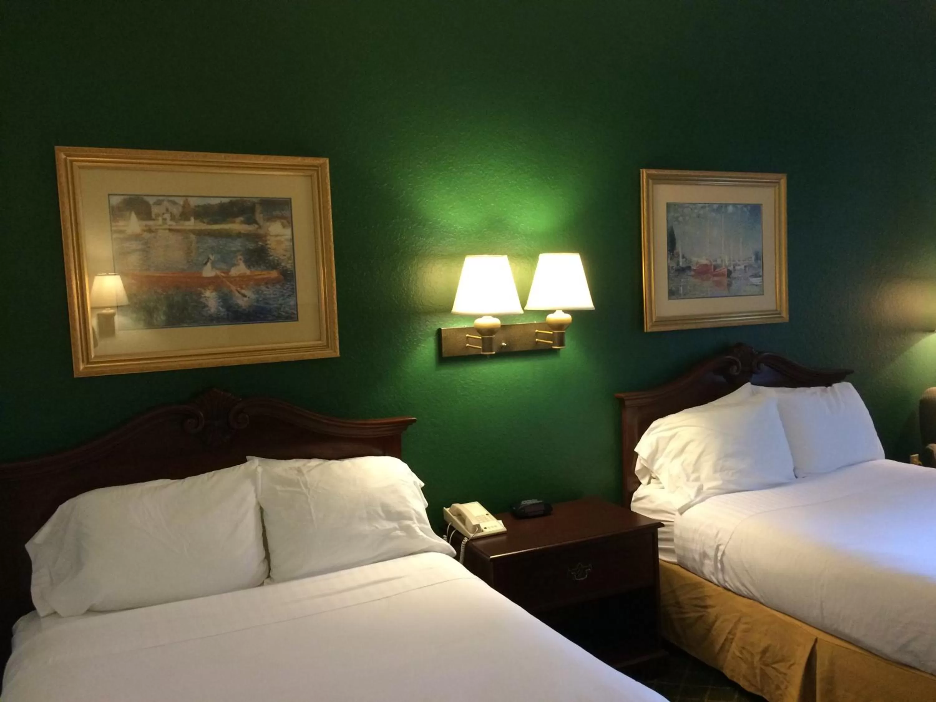 Bedroom, Bed in Ruskin Inn Tampa-Sun City Center