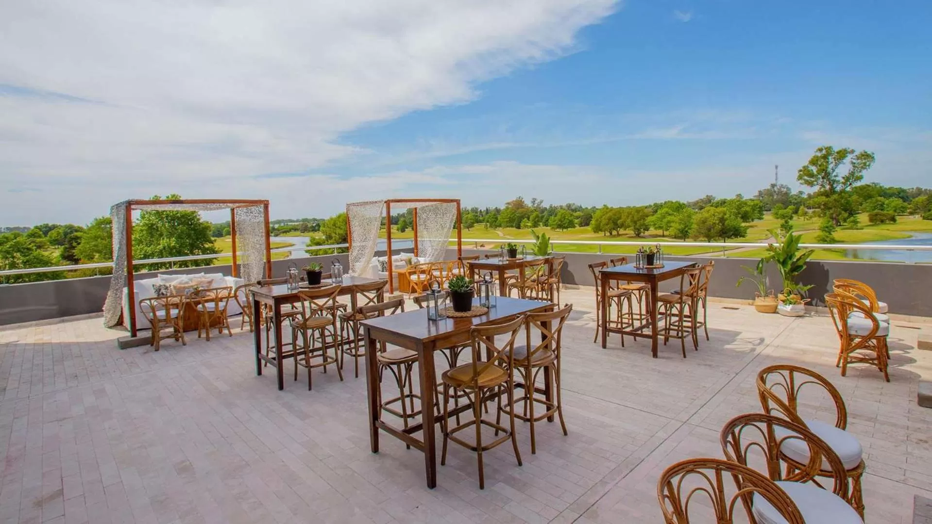 Balcony/Terrace in Hilton Pilar