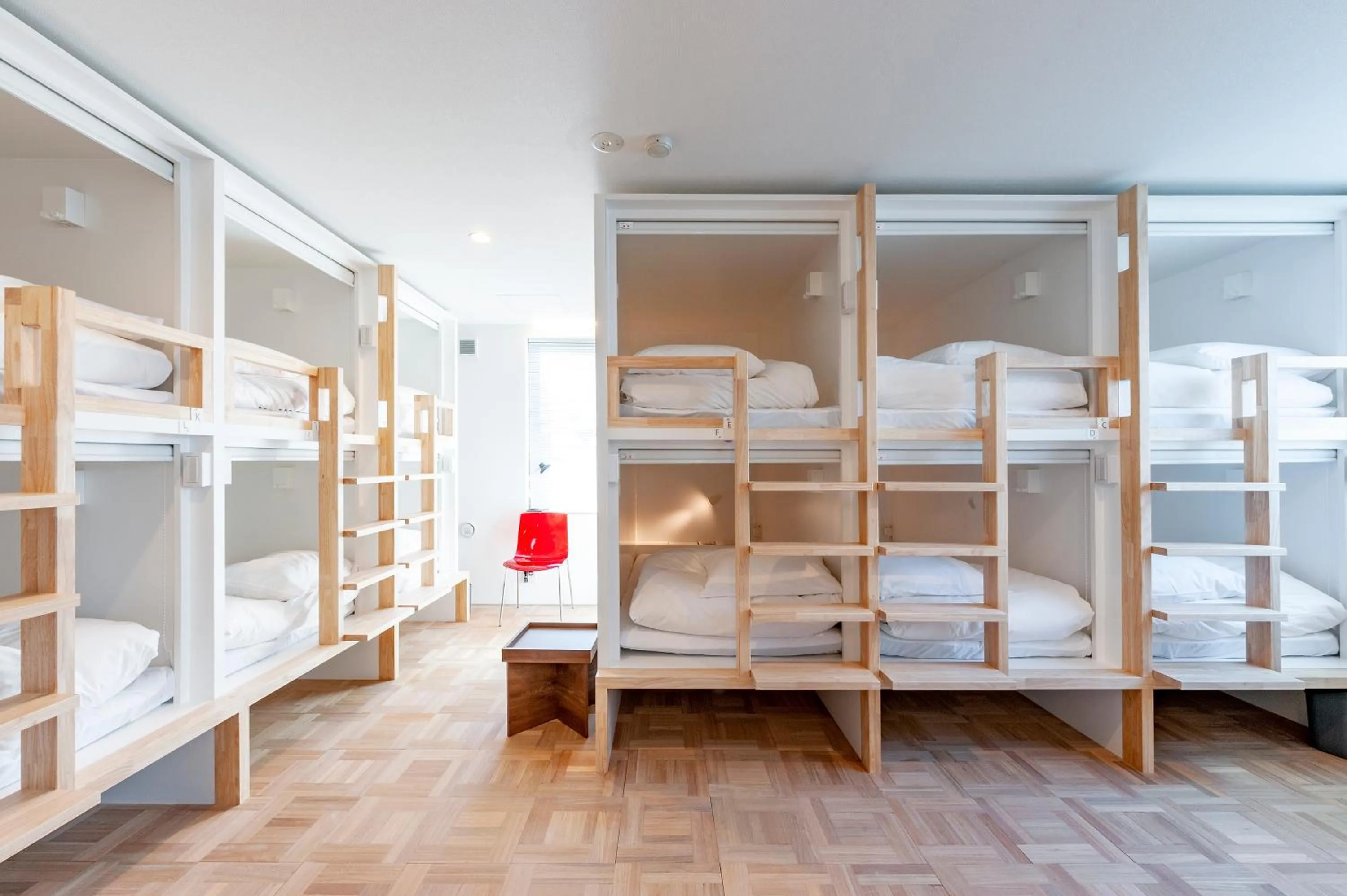 bunk bed, Bed in plat hostel keikyu haneda home
