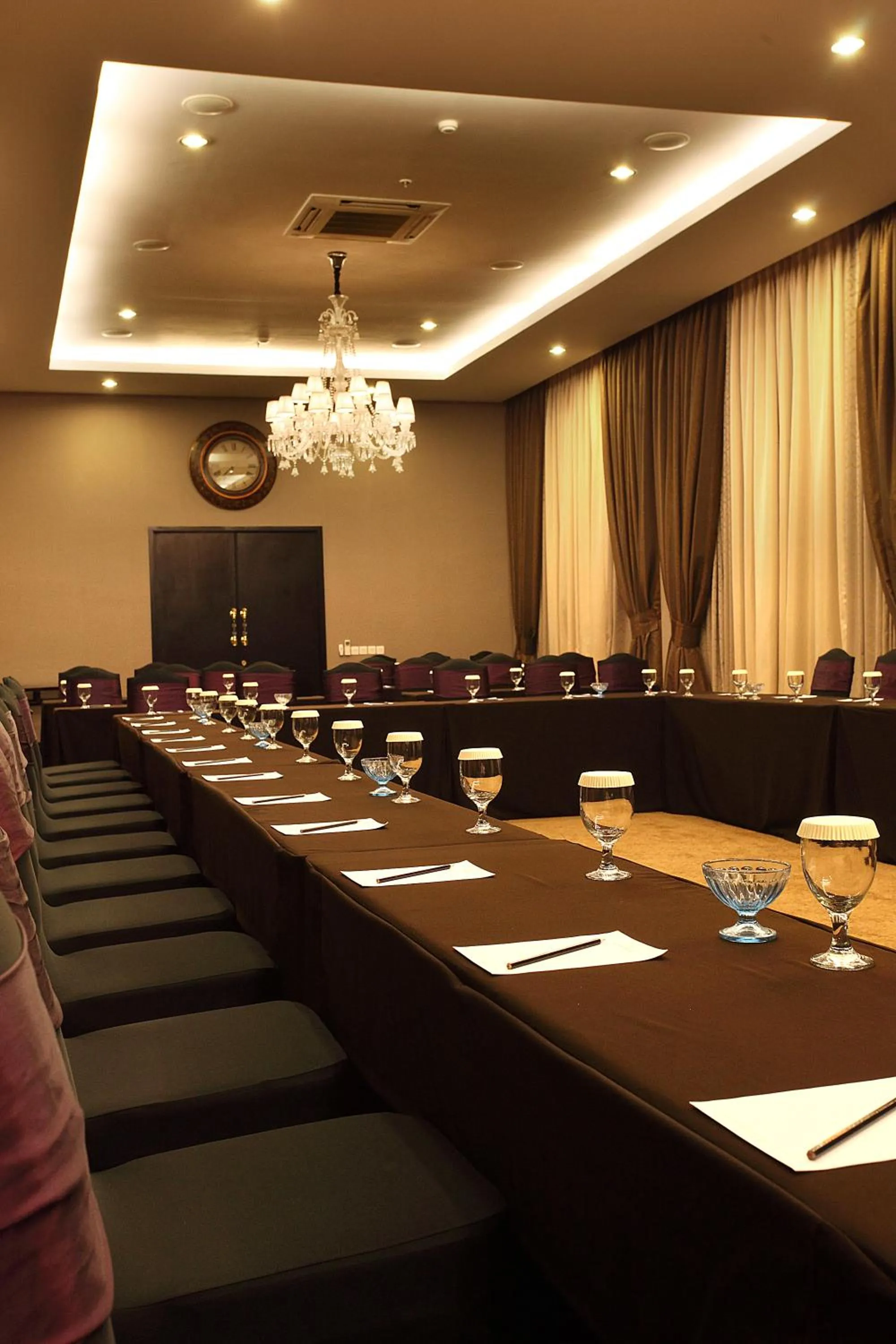 Banquet/Function facilities in Amaroossa Grande