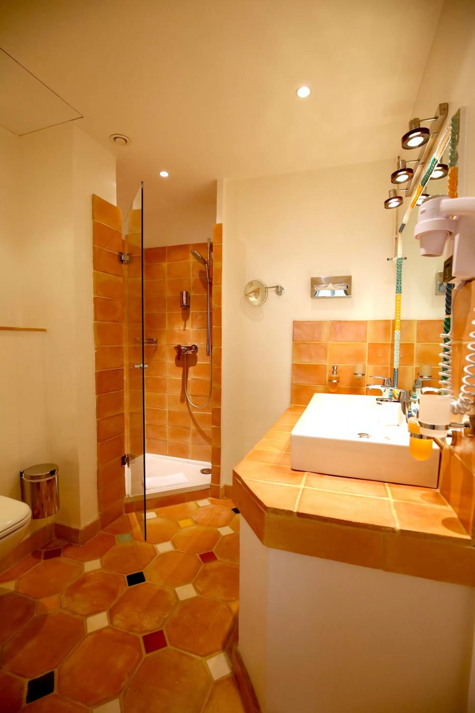 Bathroom in Hotel Royal Bon Repos