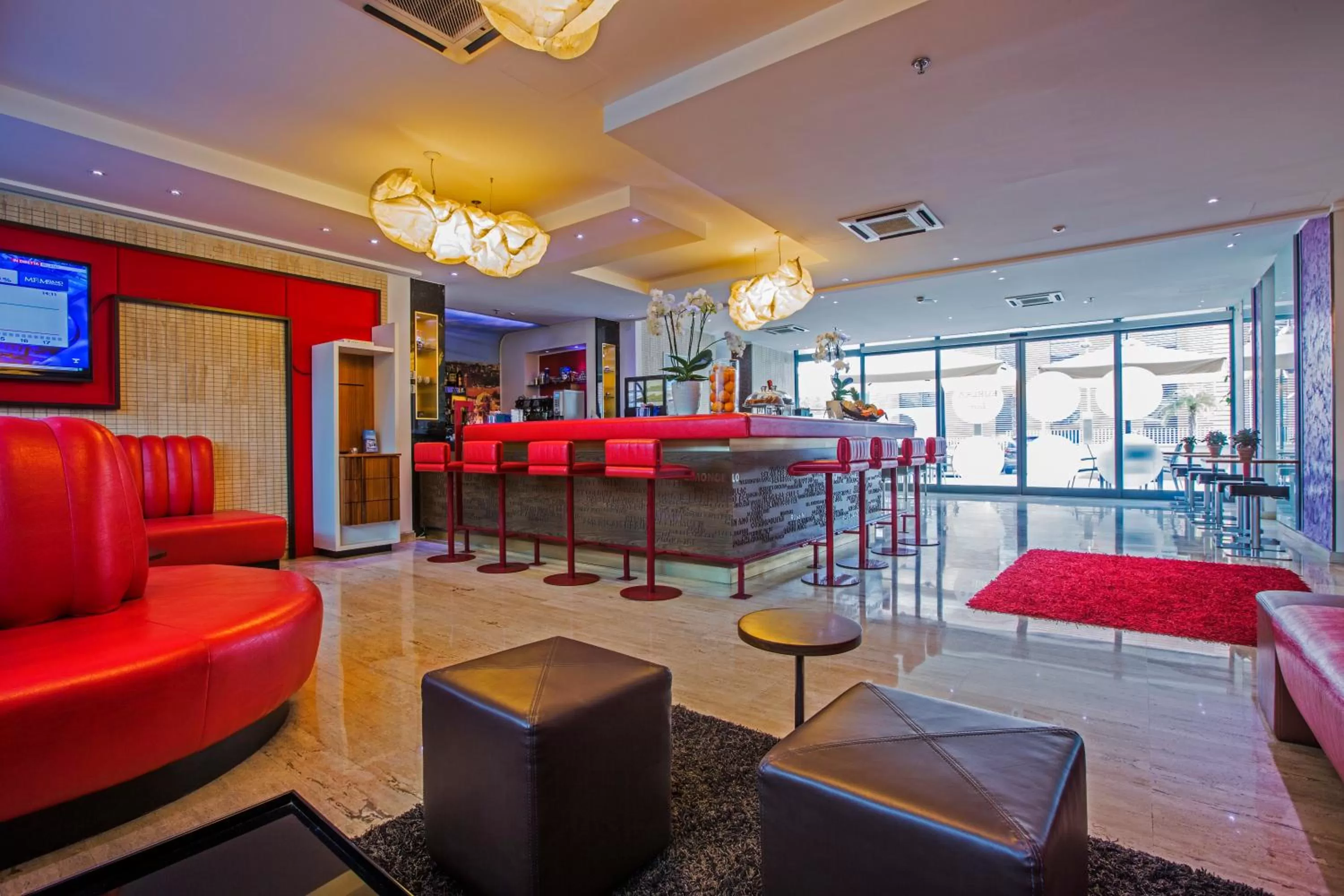 Lounge or bar in Novotel Roma Eur