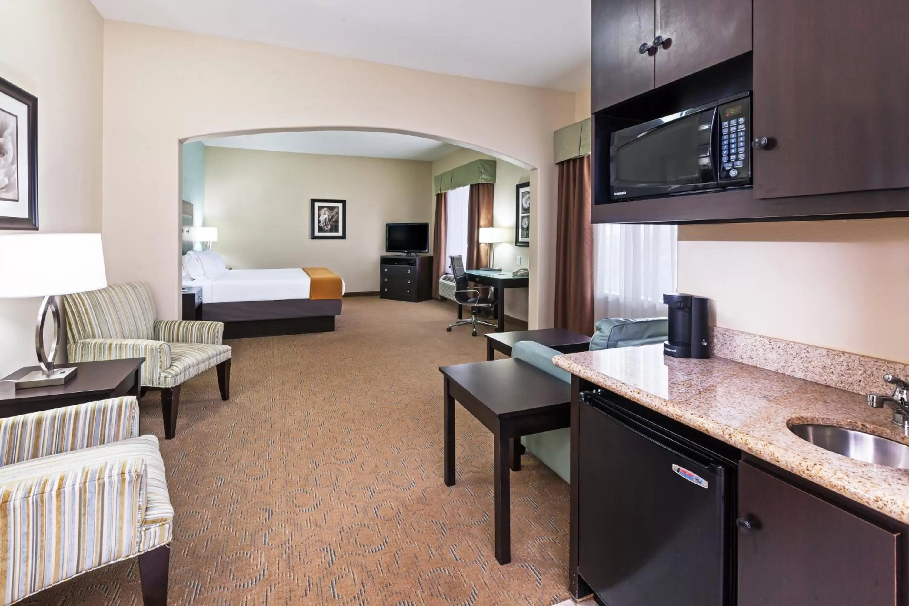 Photo of the whole room in Holiday Inn Express & Suites Victoria, an IHG Hotel