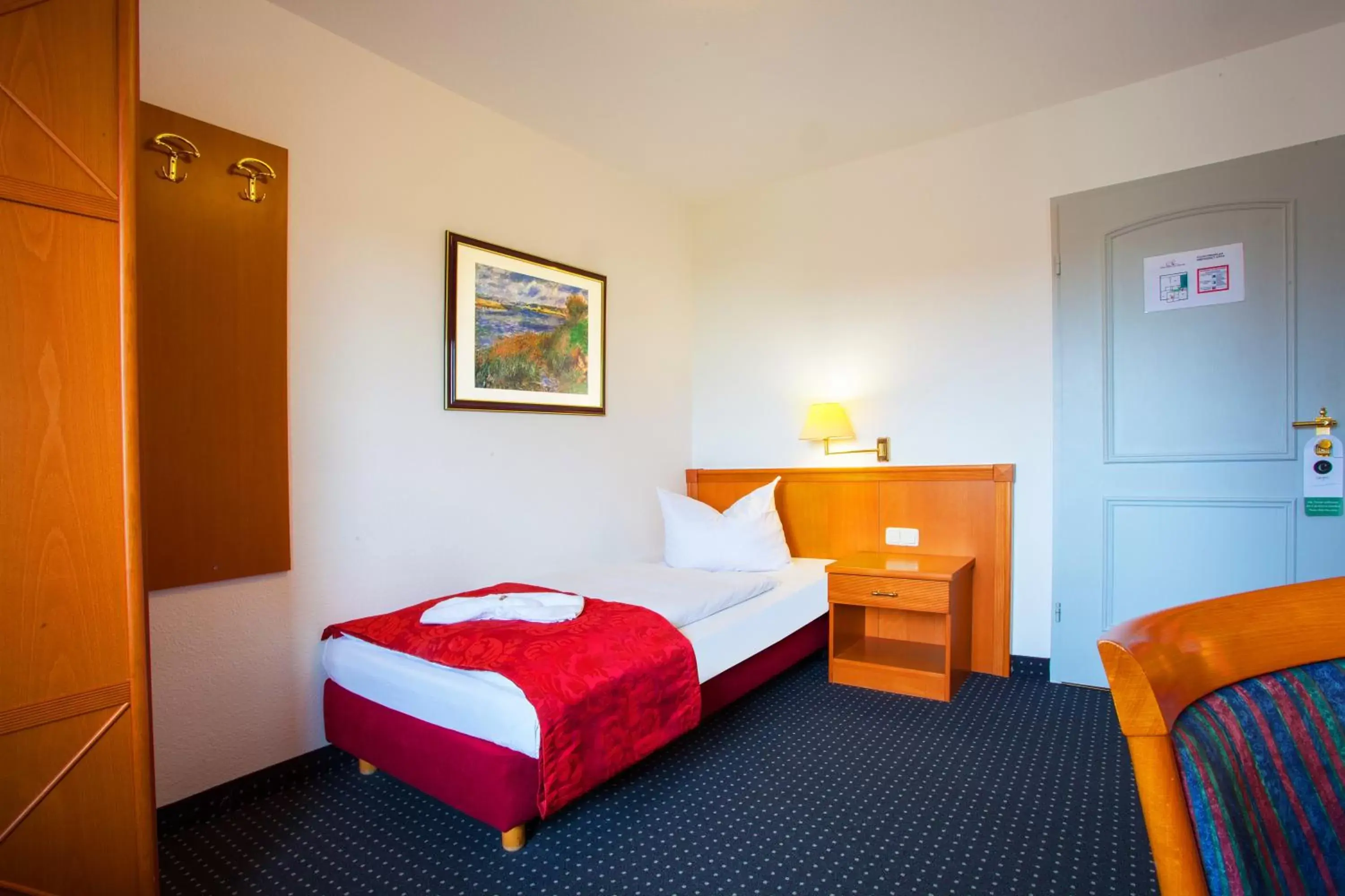 Single Room in INA Hotel Royal Single Room in INA Hotel Royal