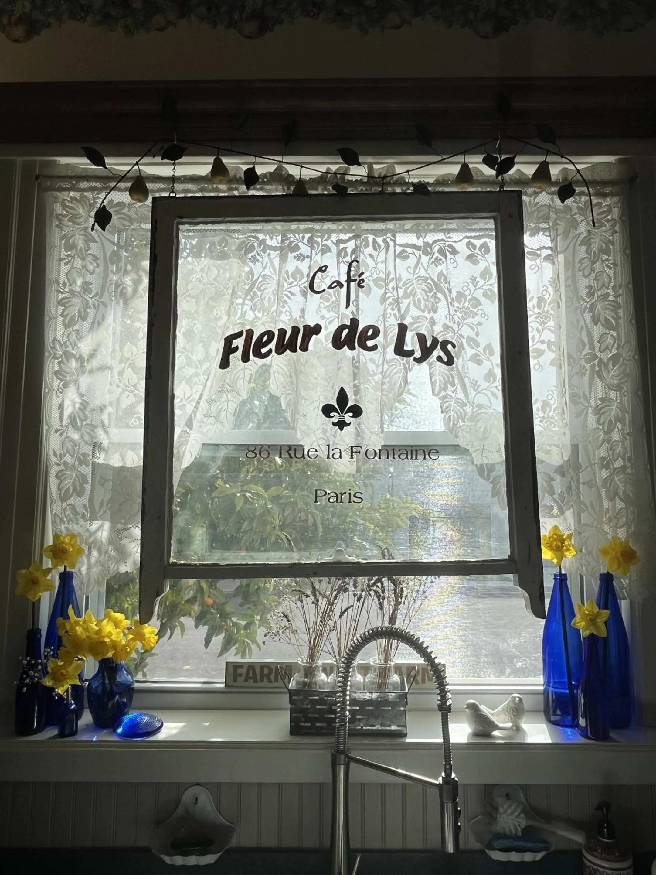 Kitchen or kitchenette in Abbey House Inn