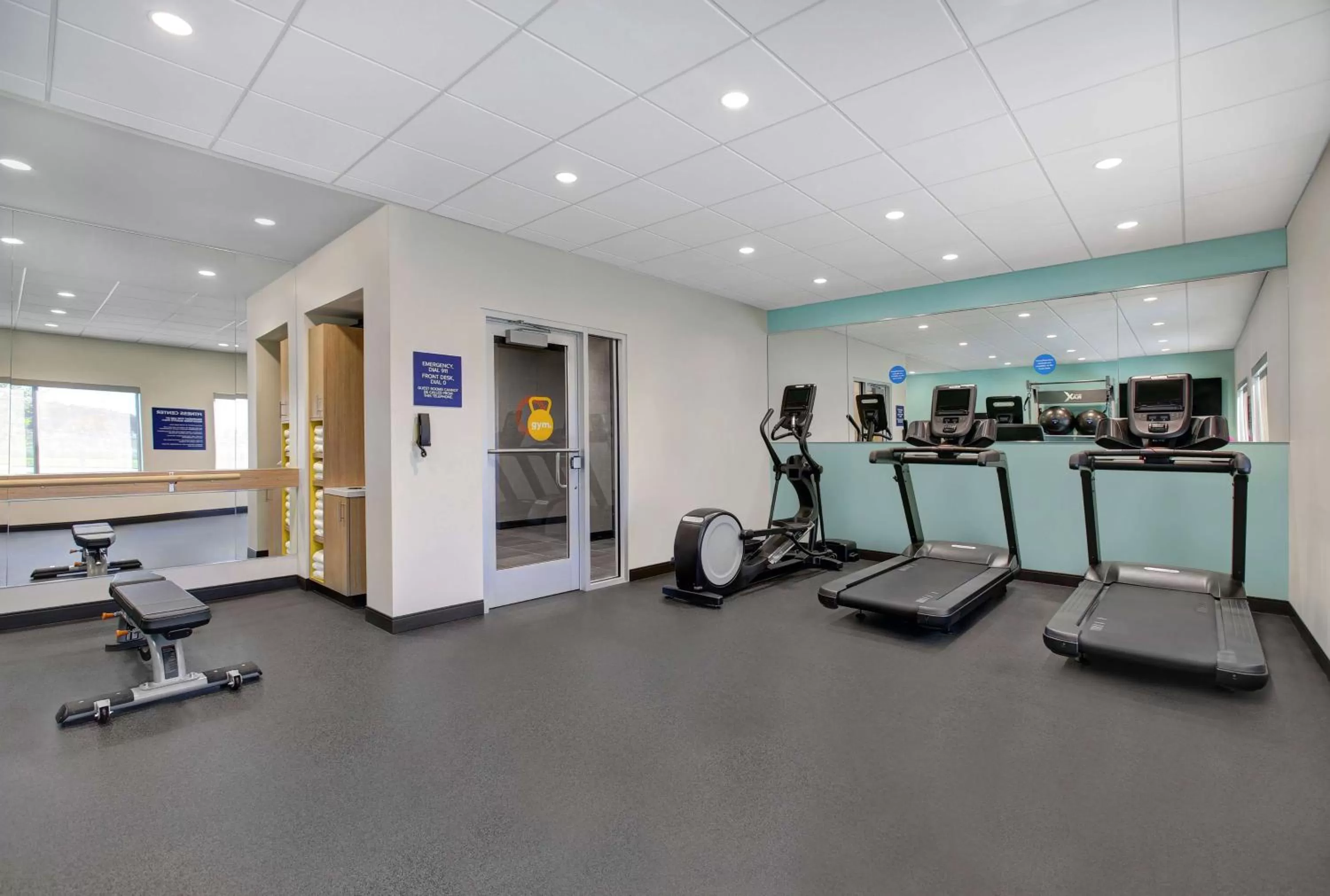 Fitness centre/facilities in Tru By Hilton Stoughton