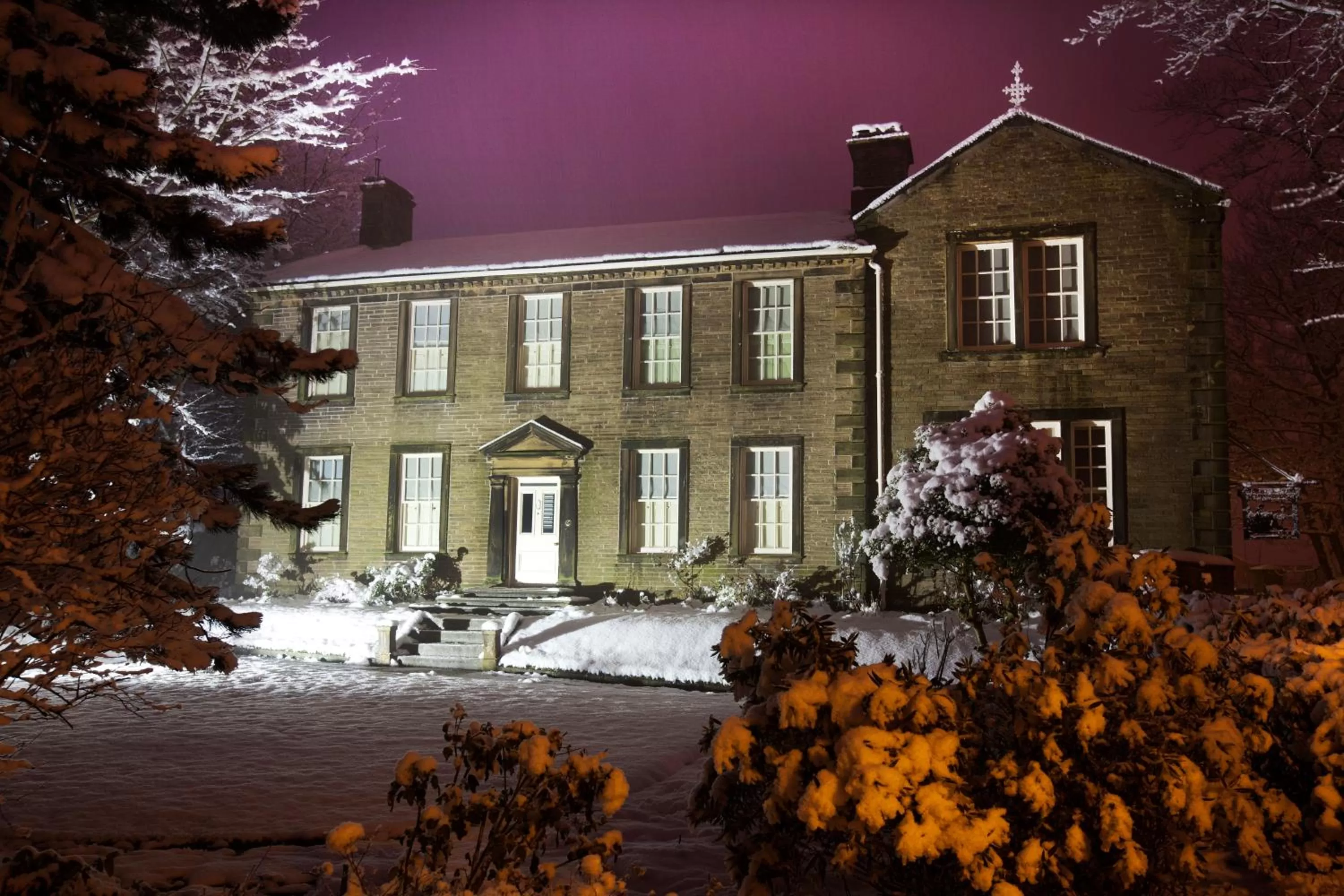 Property building in The Fleece Inn