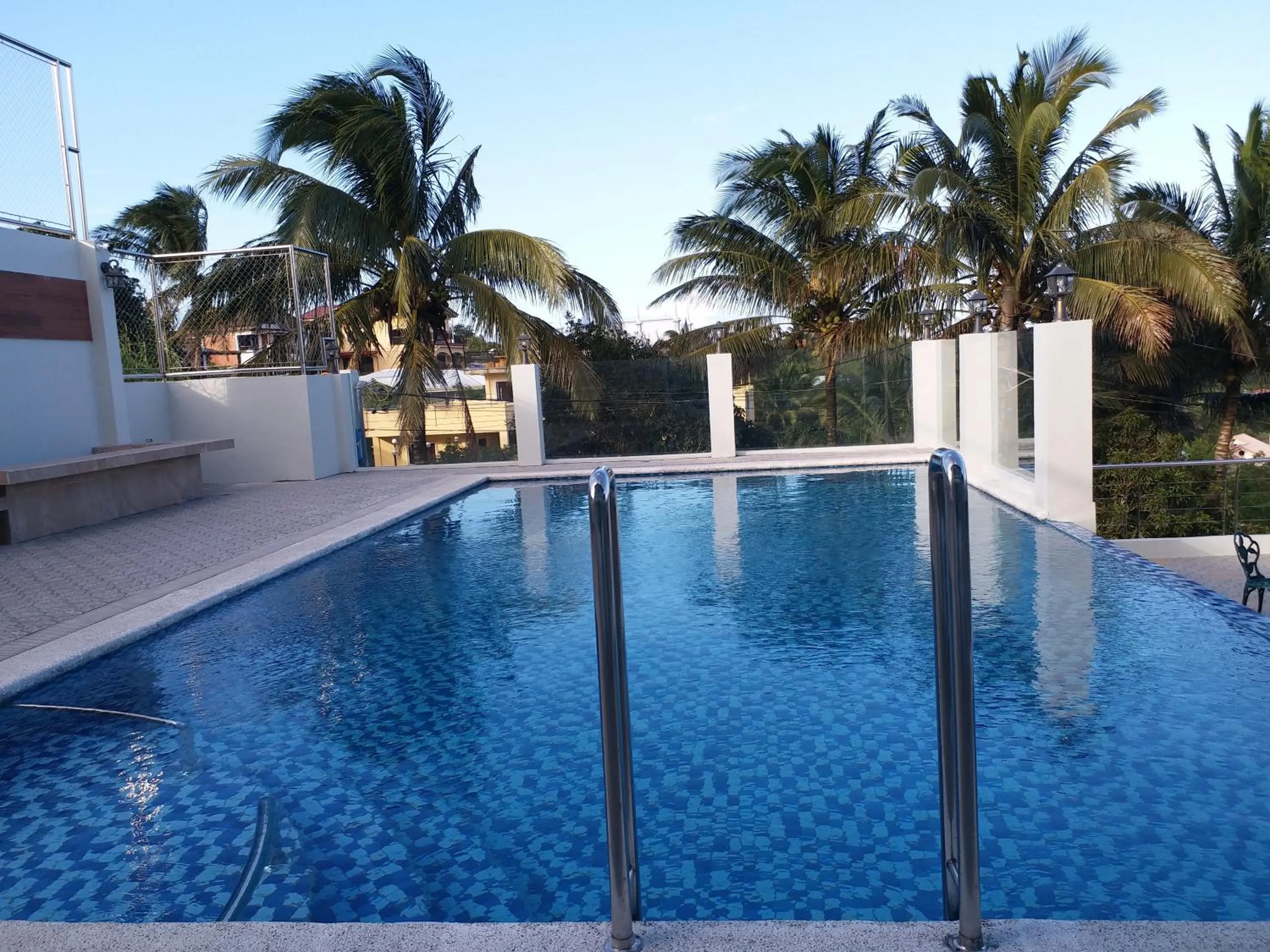 Swimming Pool in Lee Boutique Hotel Tagaytay