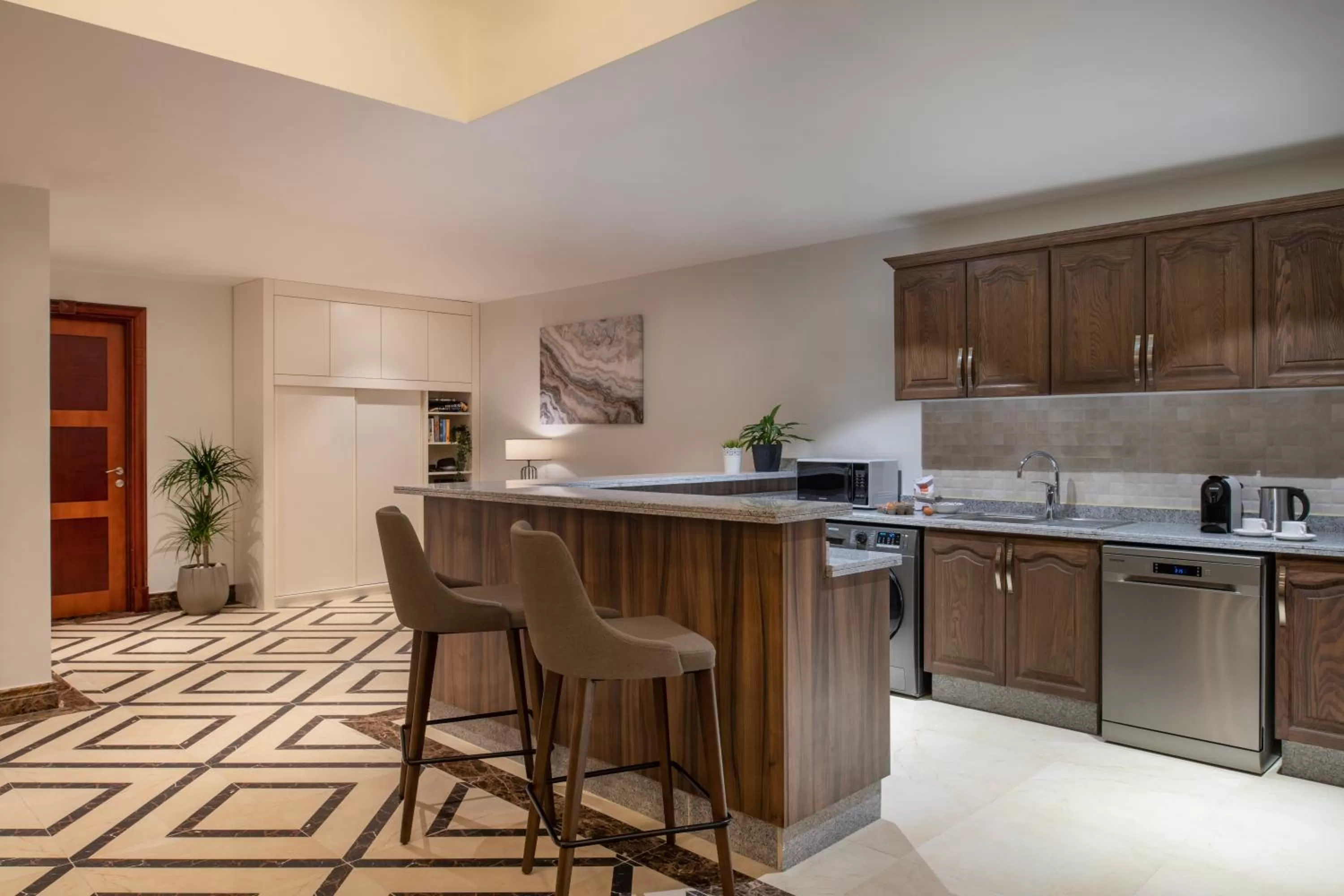 storage in Somerset Al Mansoura Doha