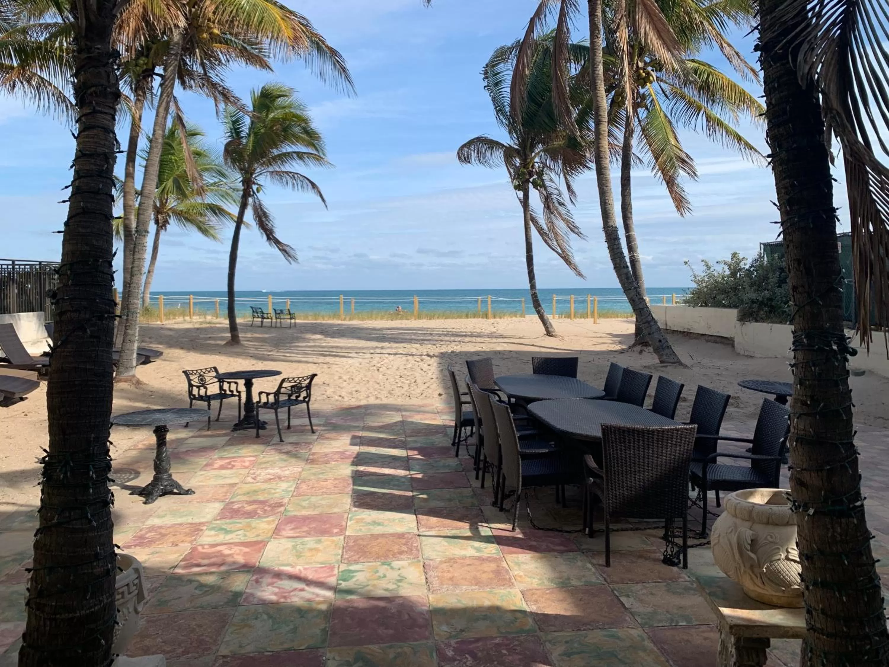 Patio in Courtyard Villa Hotel
