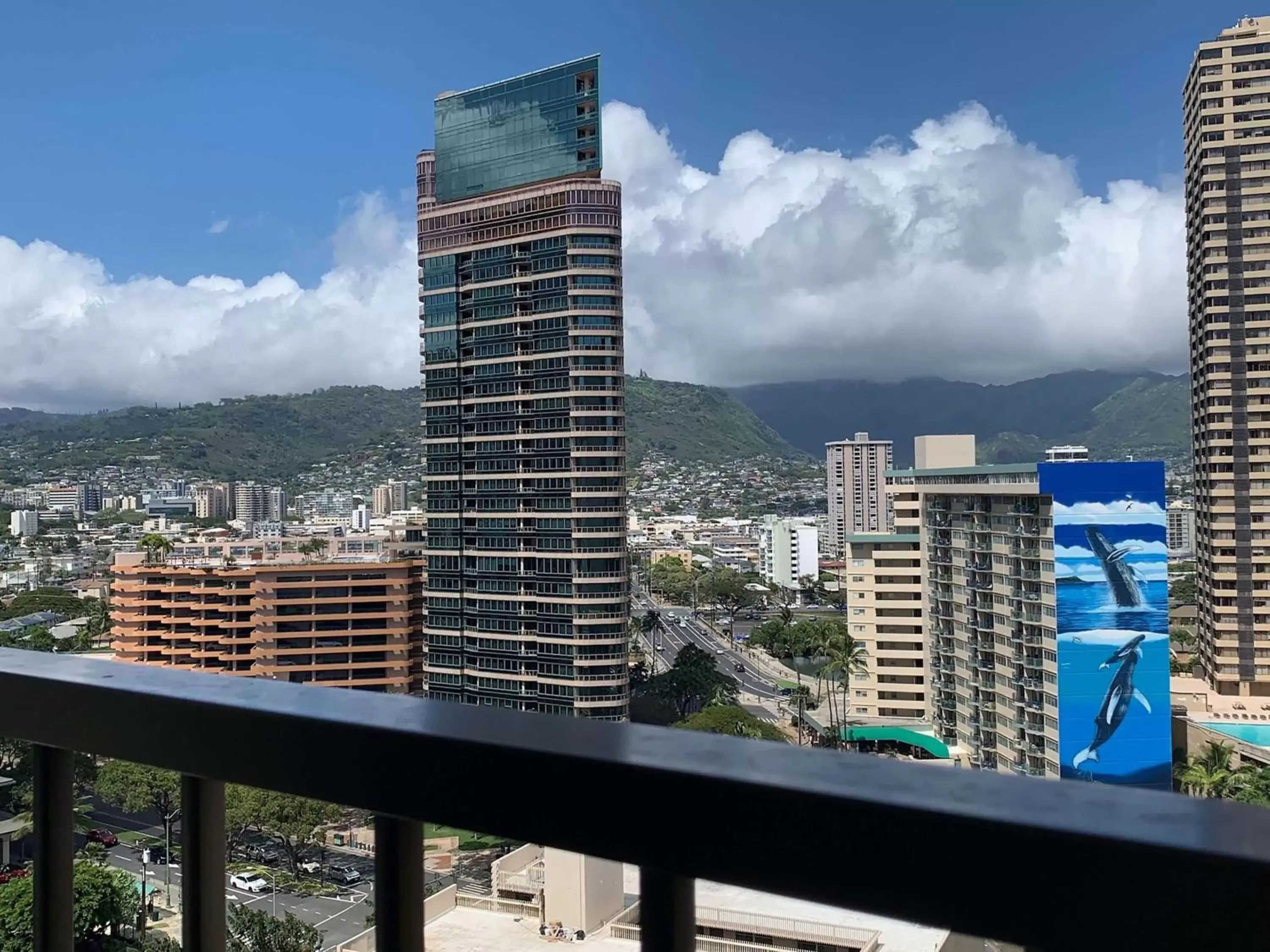 King Room with City Mountain View in DoubleTree by Hilton Alana - Waikiki Beach King Room with City Mountain View in DoubleTree by Hilton Alana - Waikiki Beach