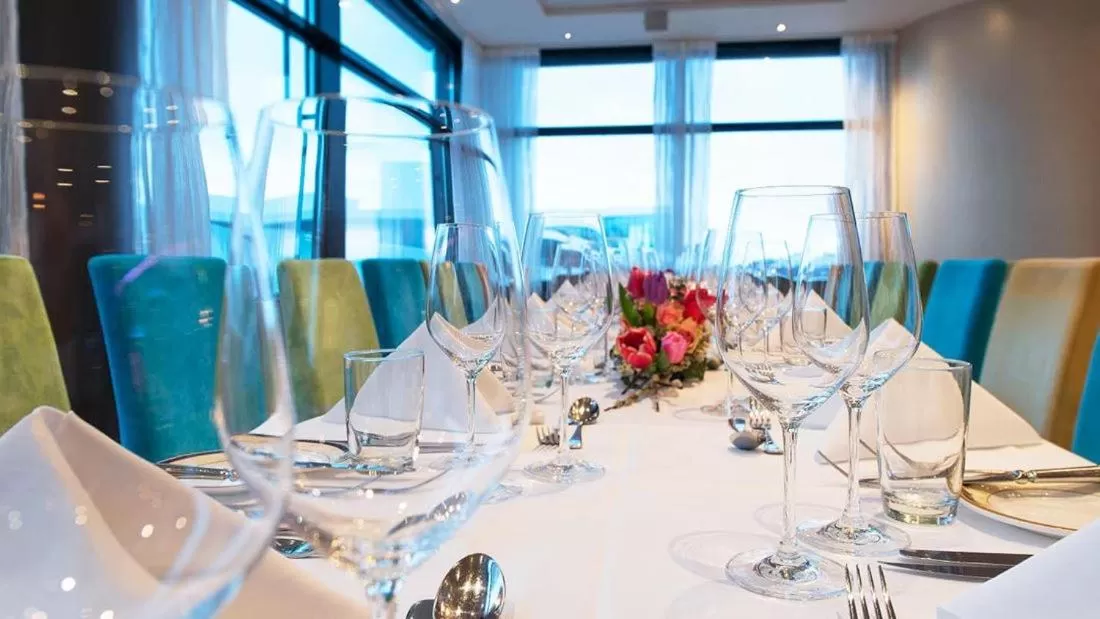 Restaurant/places to eat in Thon Hotel Bergen Airport