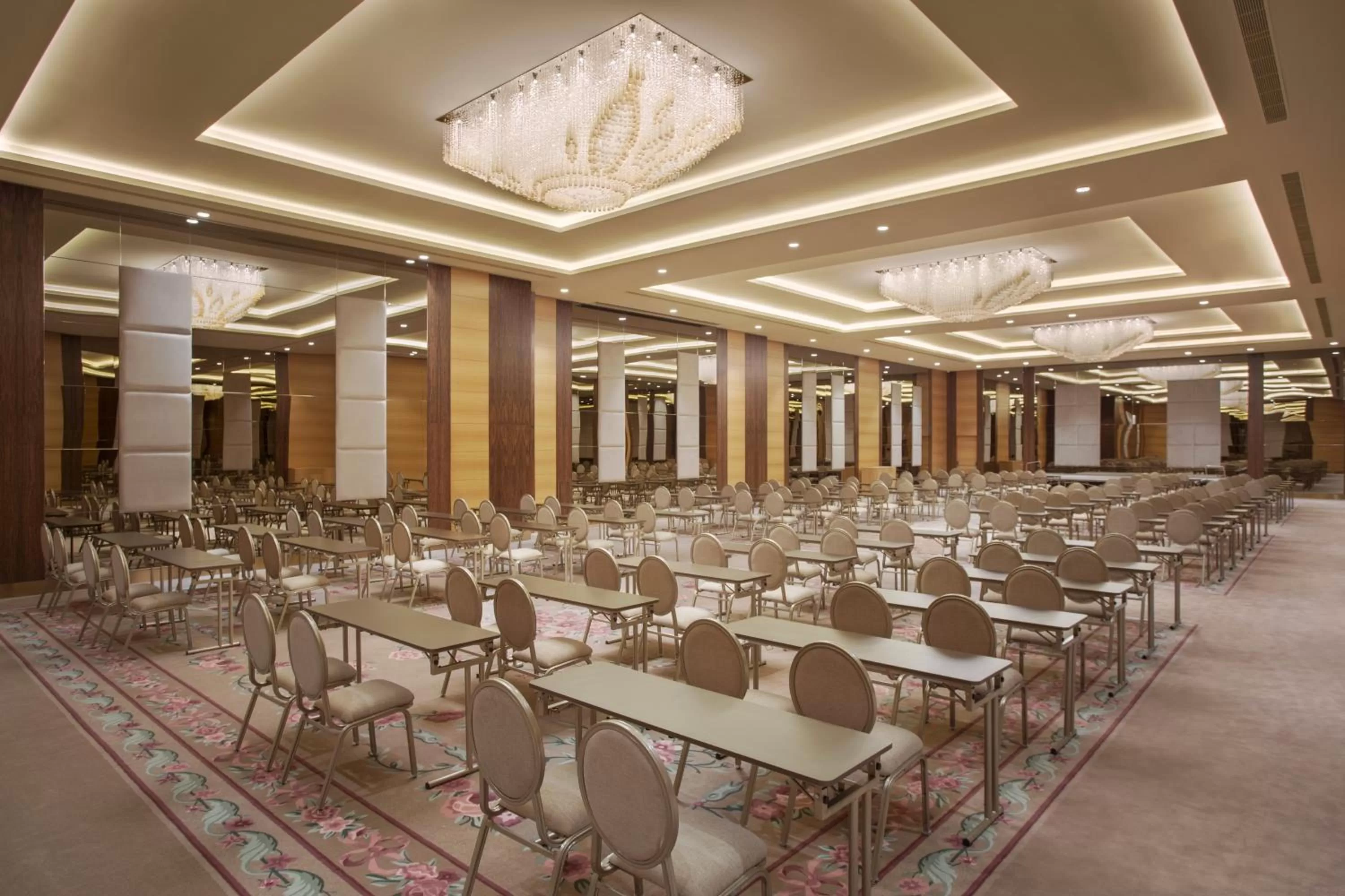 Business facilities in Lazzoni Hotel