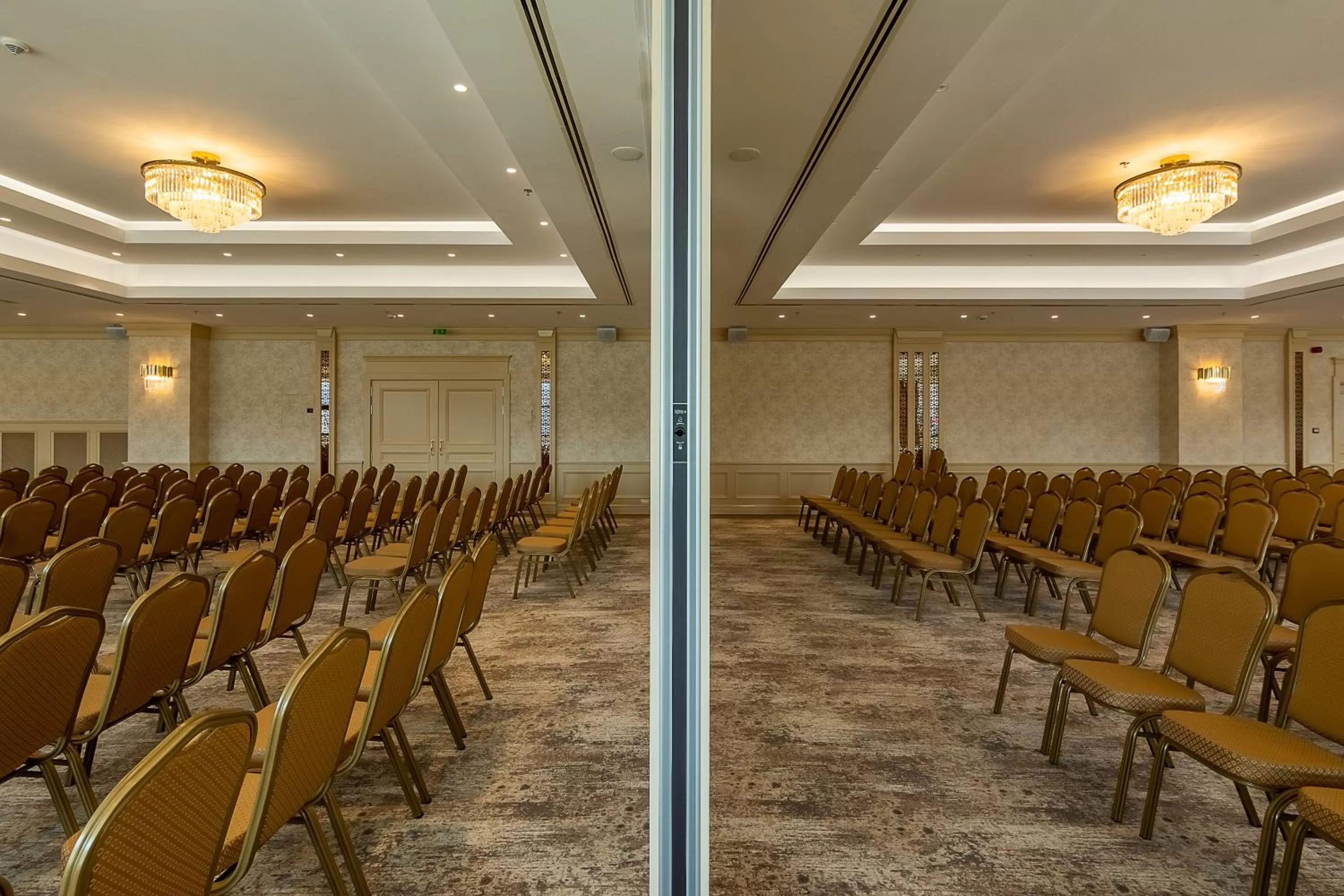 Meeting/conference room in Astoria Grand Hotel