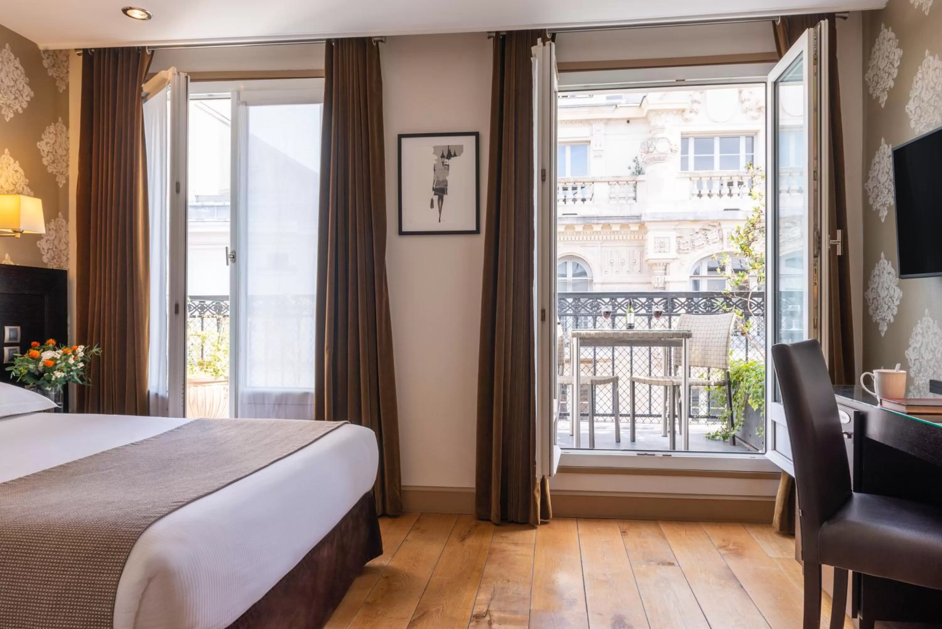 Bed in Hôtel Volney Opéra