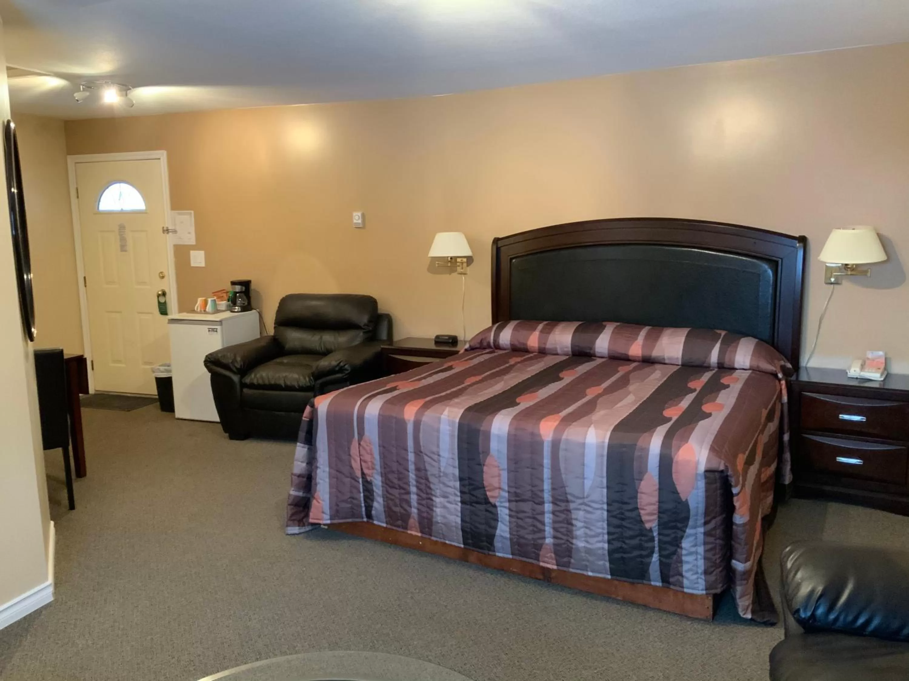 Bed in Monte Carlo Motel