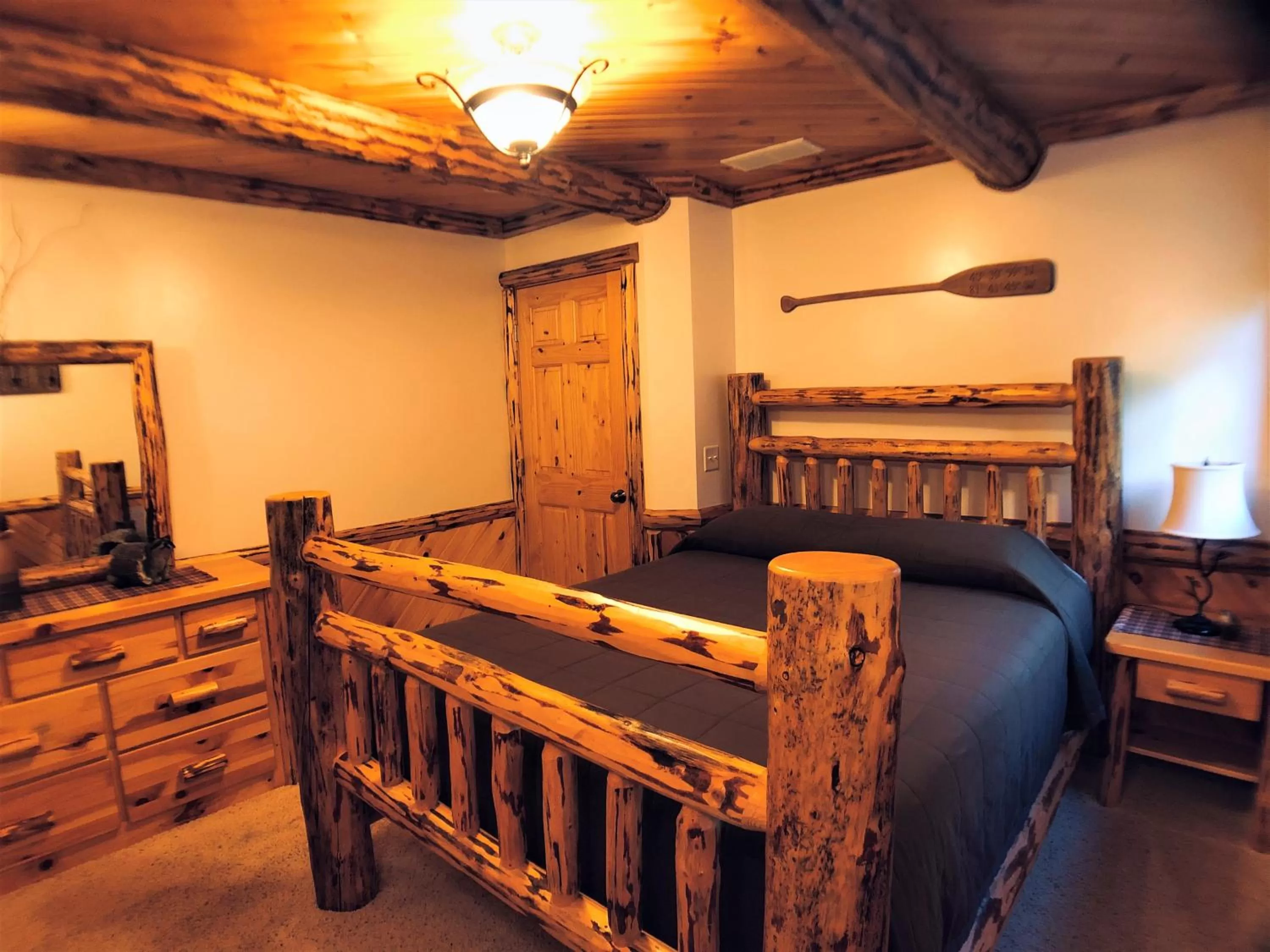 Sojourner's Lodge & Log Cabin Suites