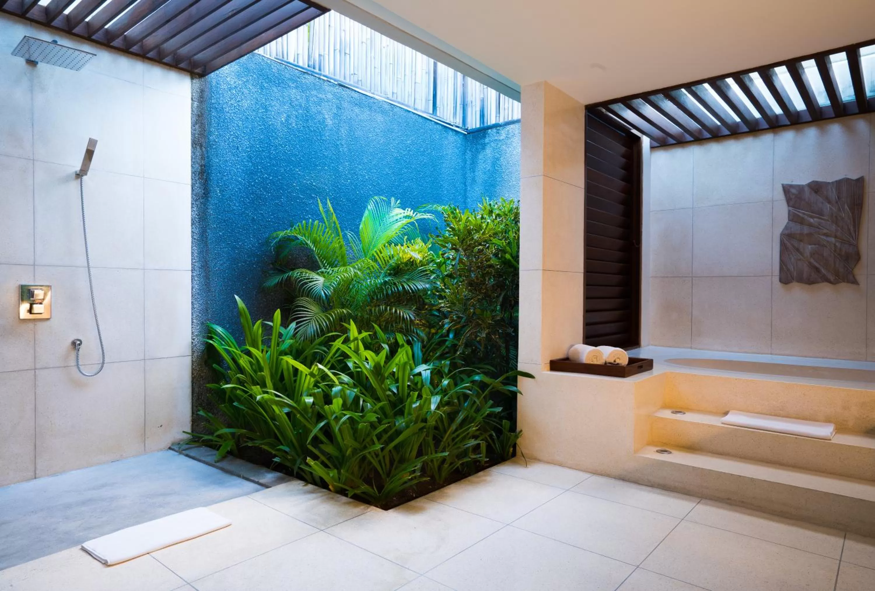 Shower in MERUSAKA Nusa Dua