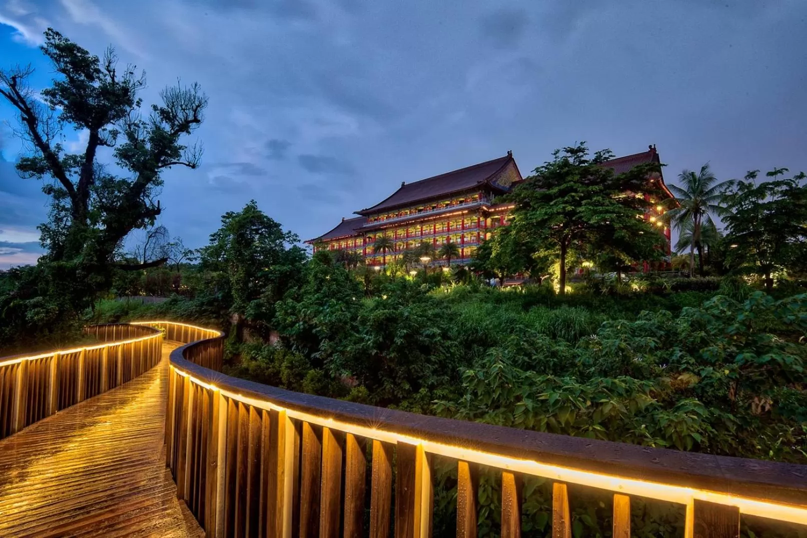 Garden in The Grand Hotel Kaohsiung