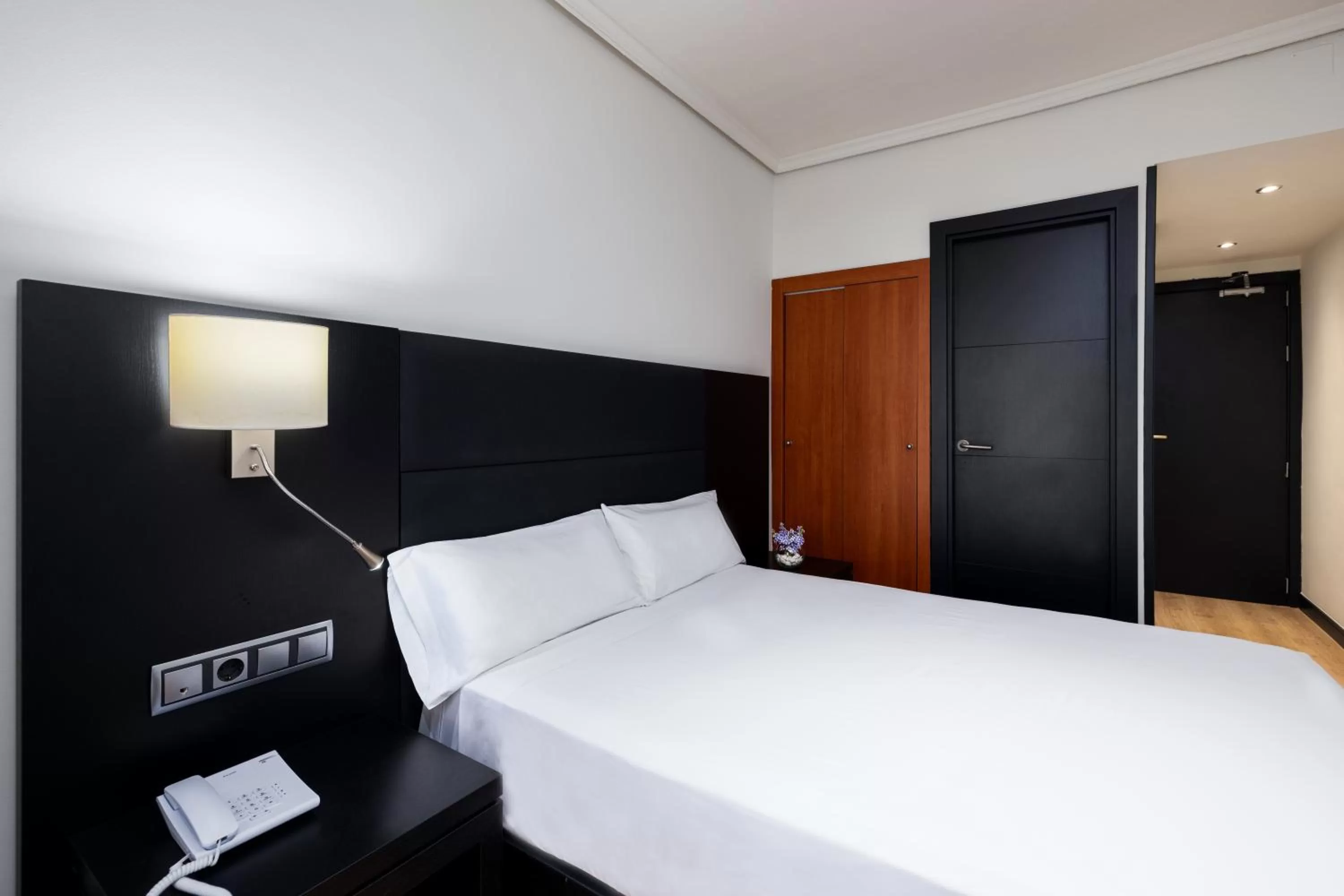 Bed in Virgen de los Reyes