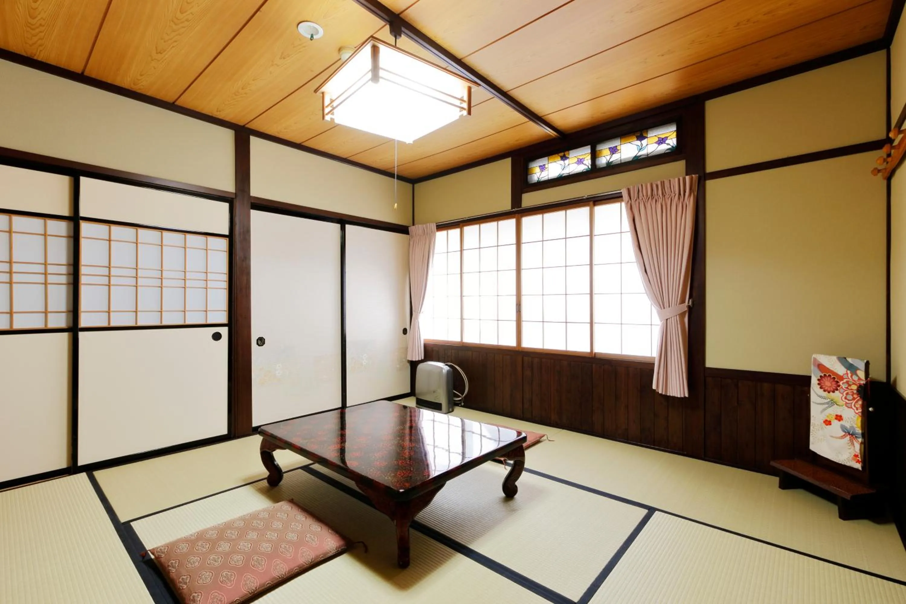 Bedroom in Tsuyukusa