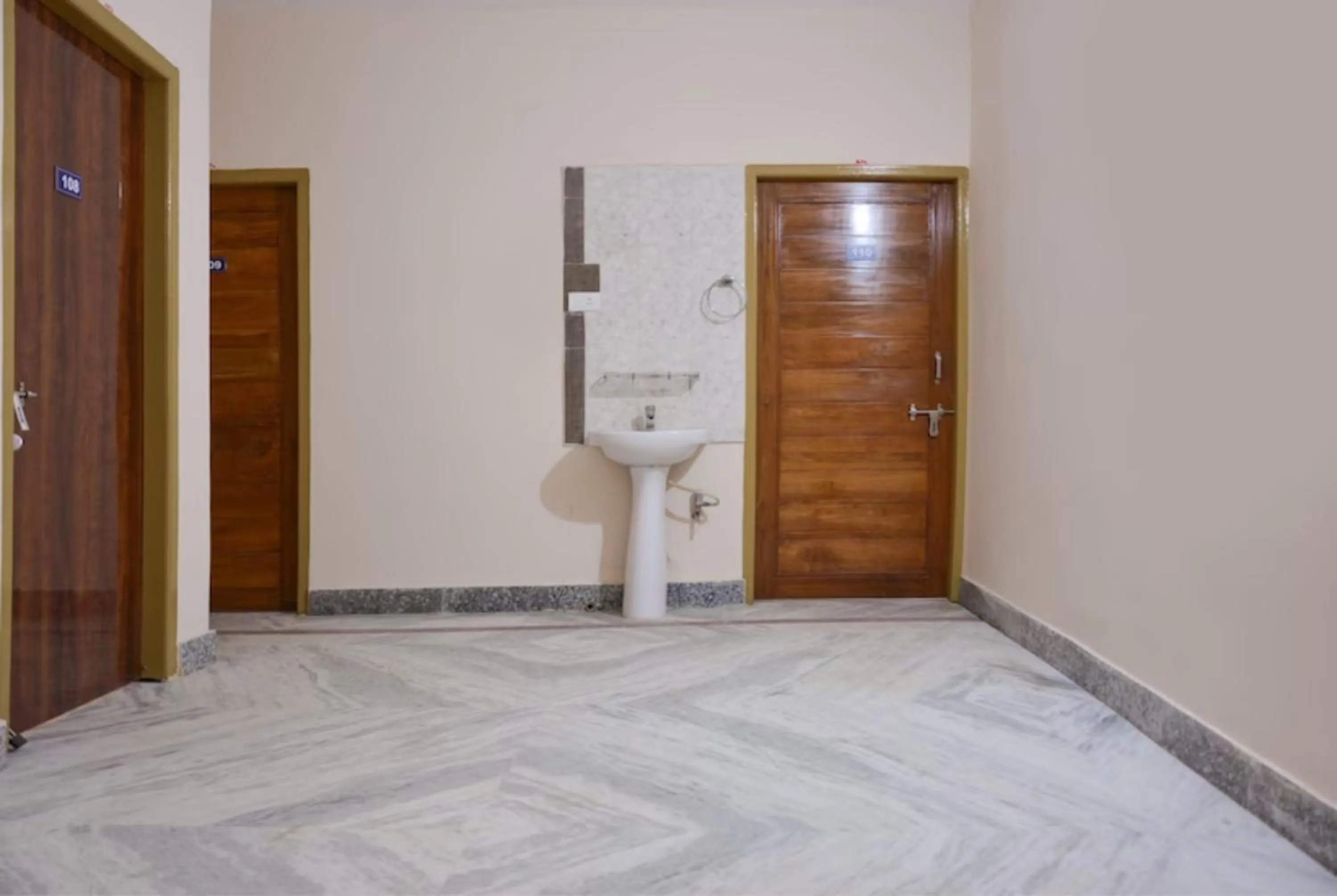 Toilet in Goroomgo Caroline Homestay Bhubaneswar