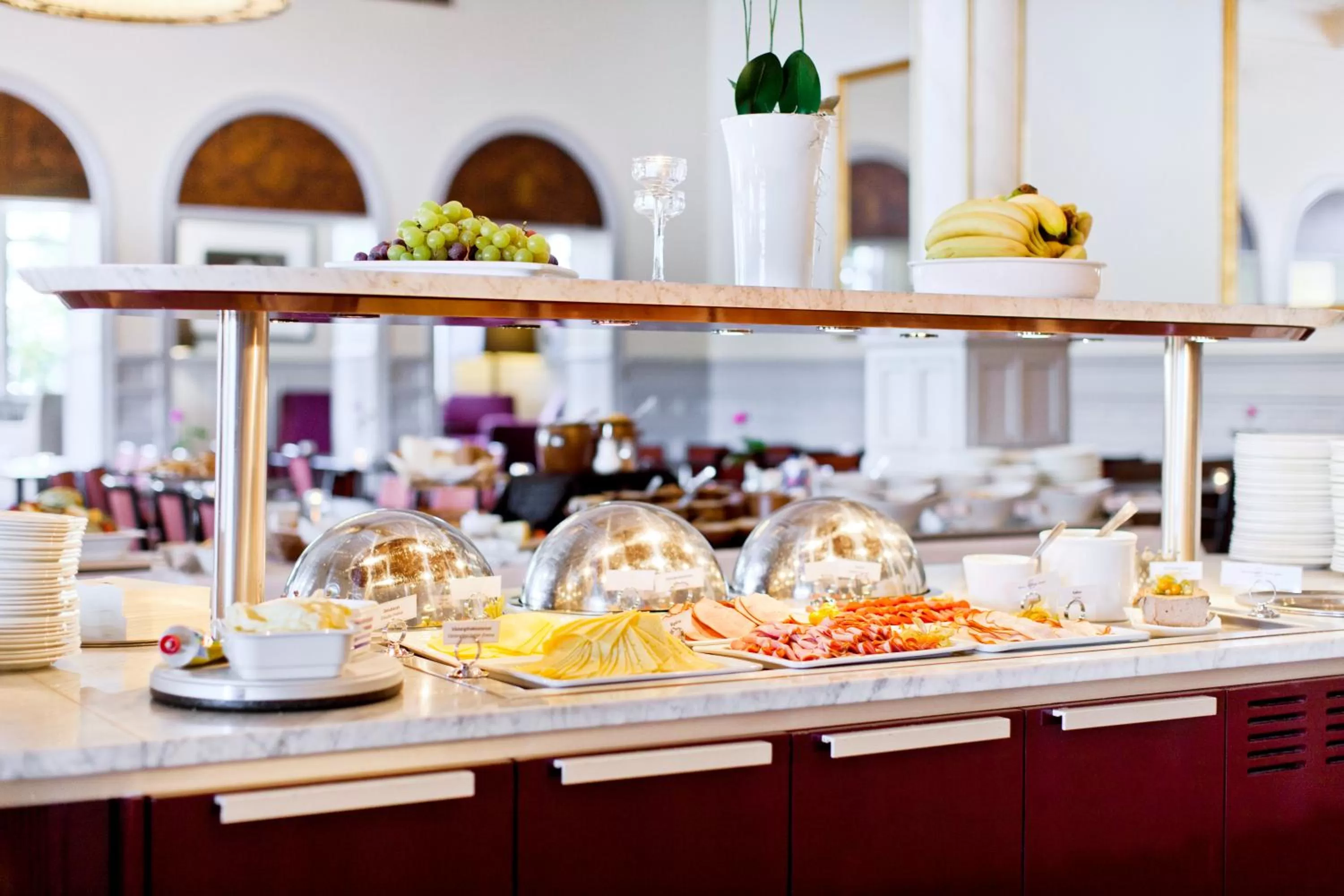 Buffet breakfast in Elite Stadshotellet Karlstad, Hotel & Spa