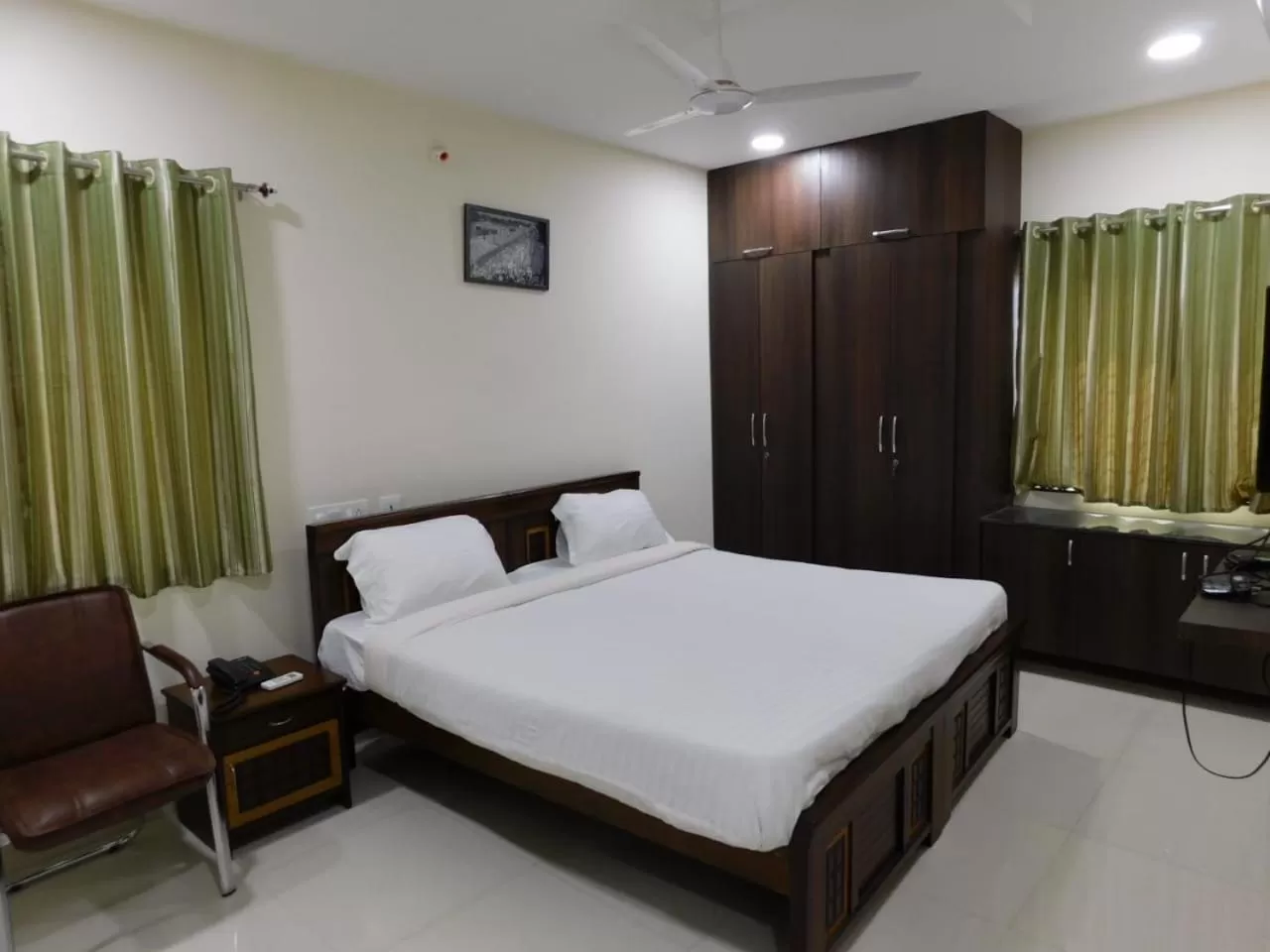 Bedroom, Bed in Hotel Voila Atnest Suites Kokapet, Business Hotel