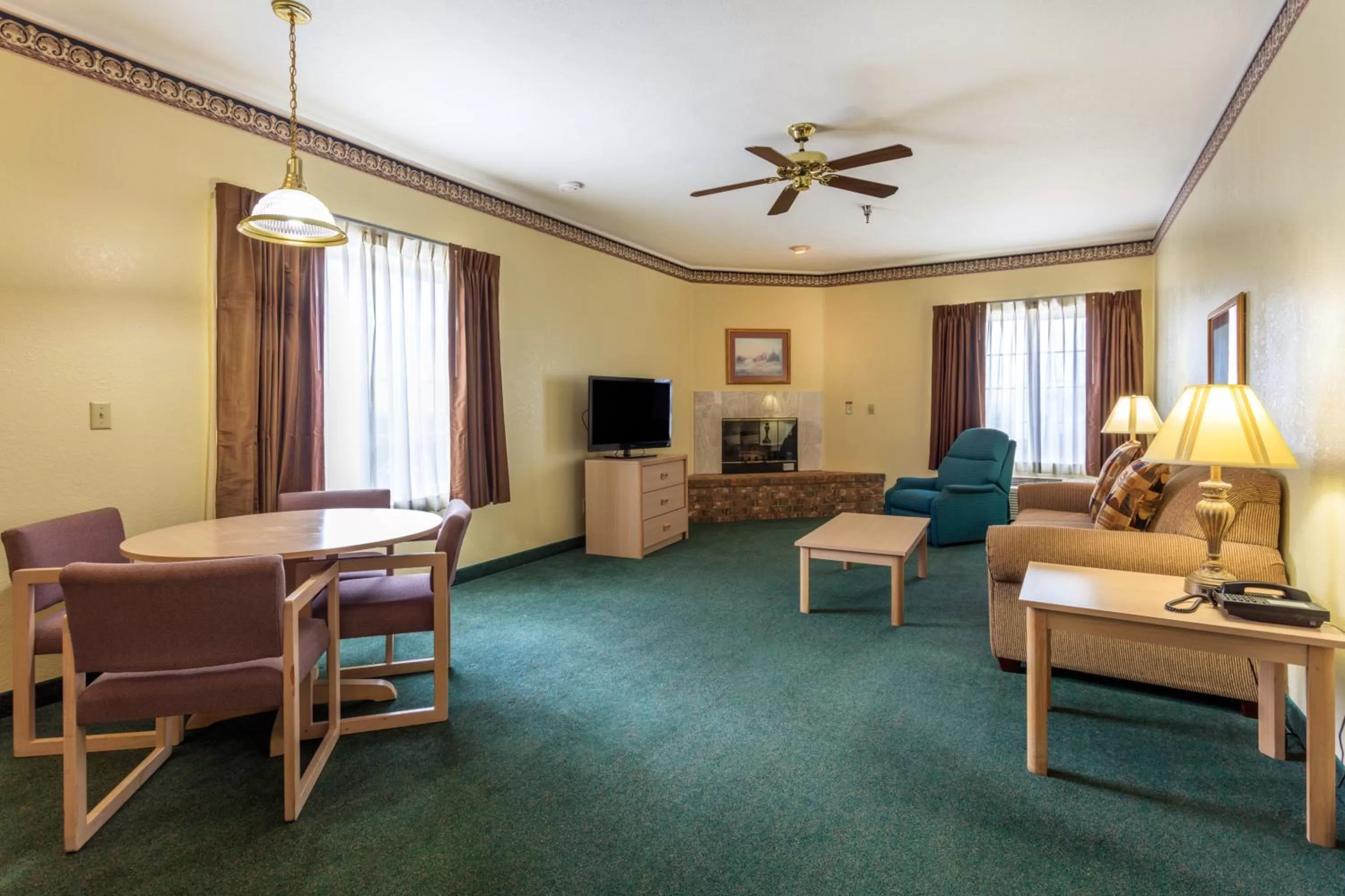 Day in Branson Towers Hotel