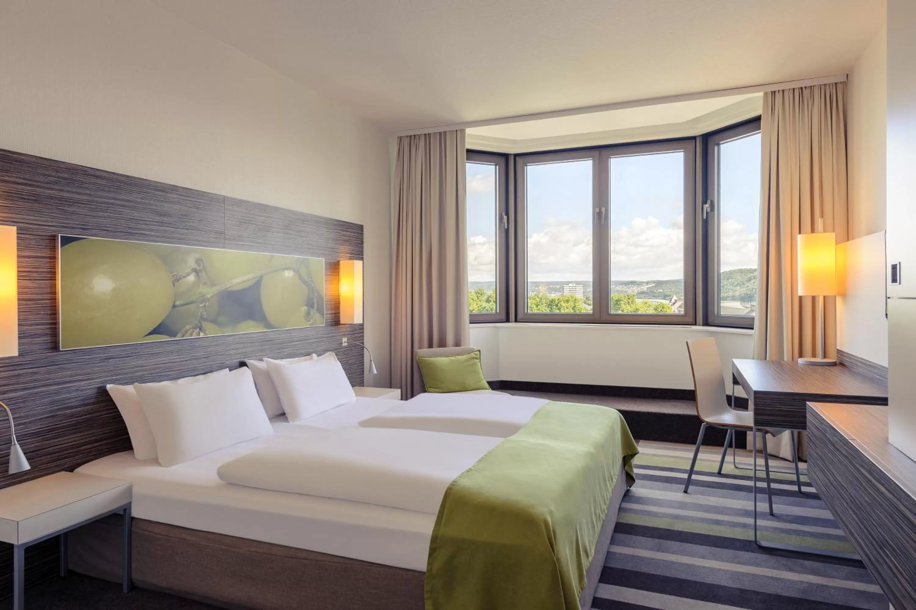 Standard Twin Room with River View in Mercure Hotel Koblenz